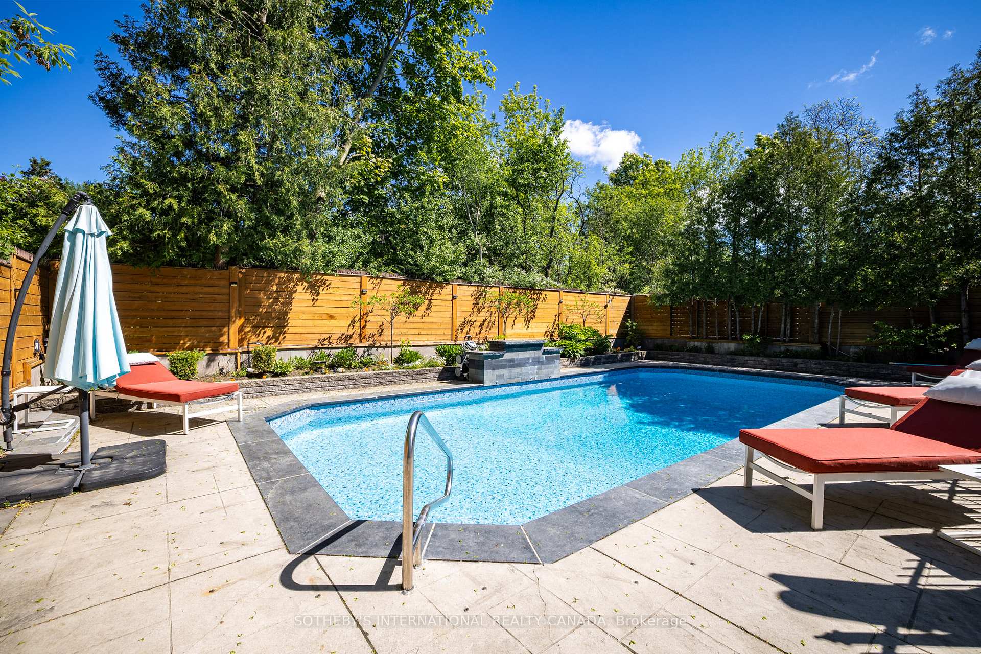 242 Betty Ann Drive, Toronto