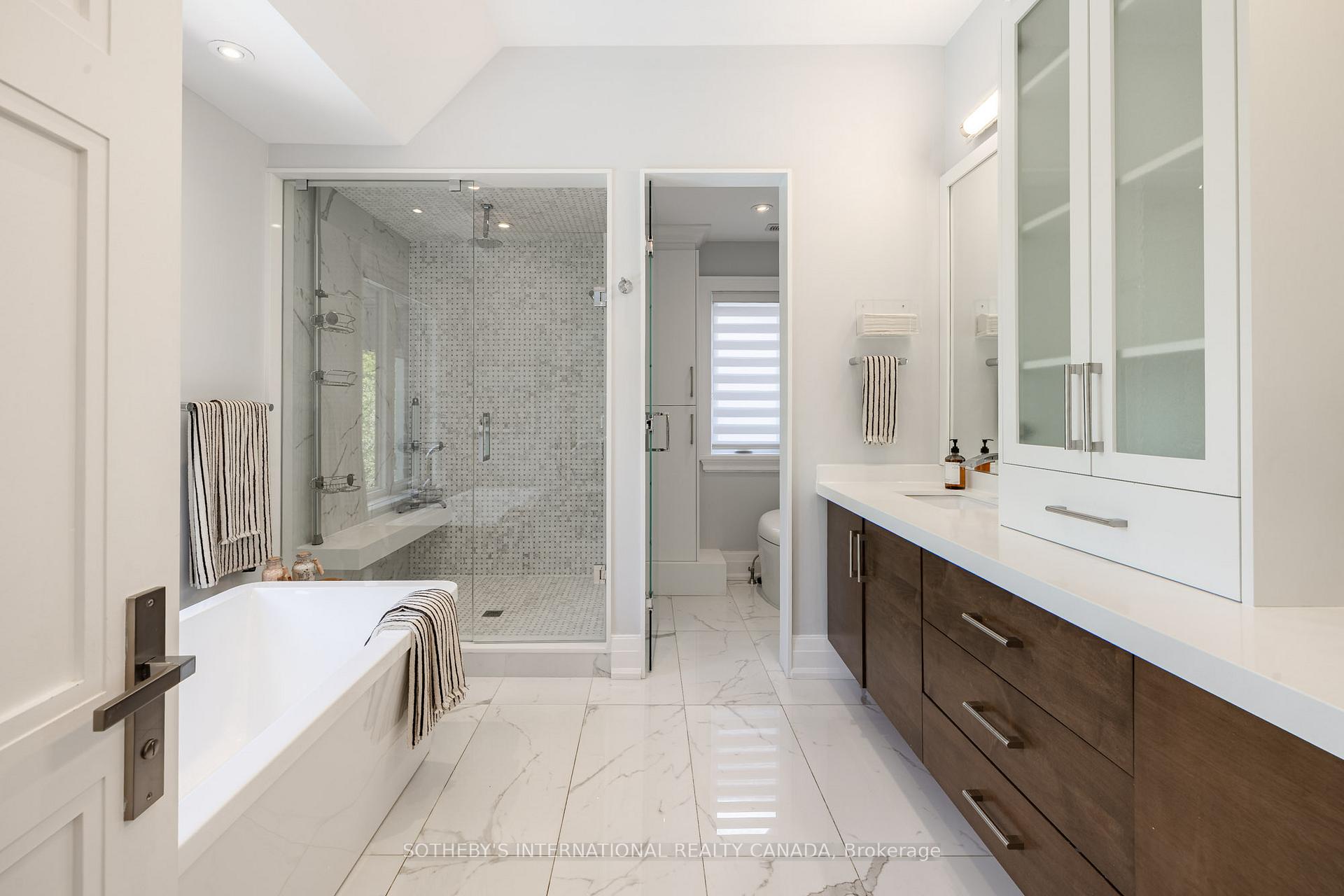 242 Betty Ann Drive, Toronto