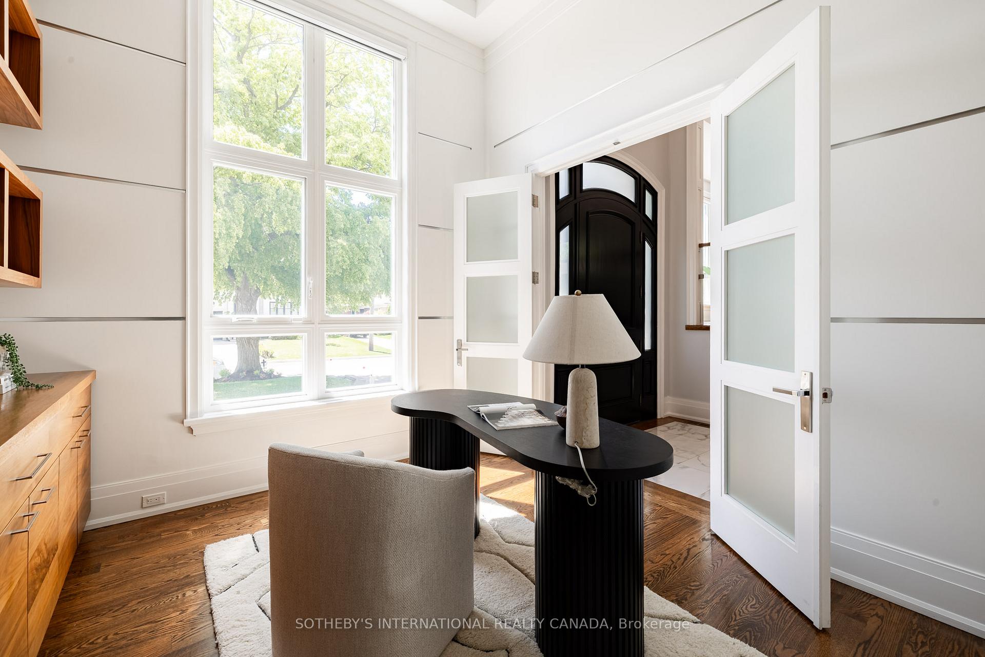 242 Betty Ann Drive, Toronto