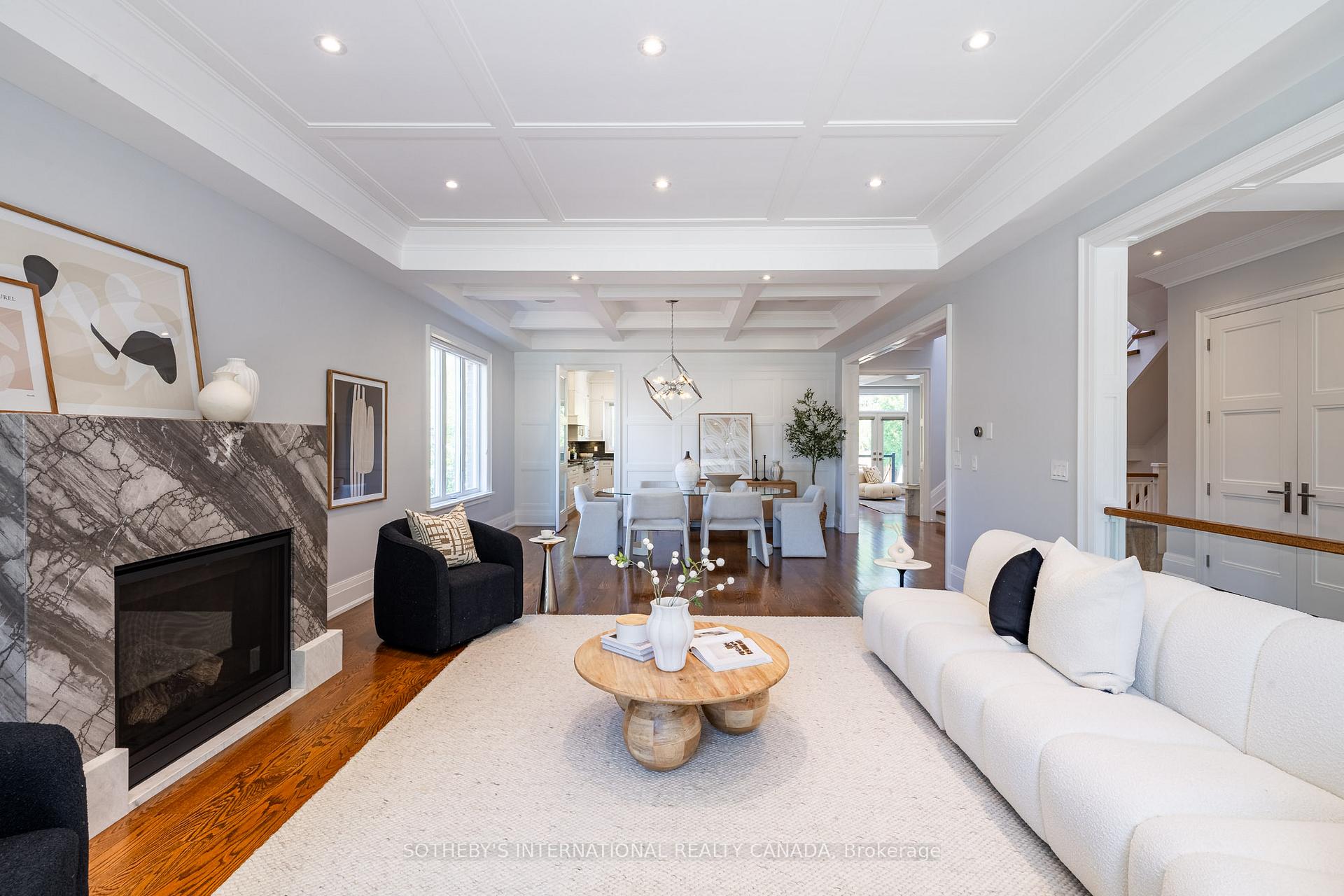 242 Betty Ann Drive, Toronto
