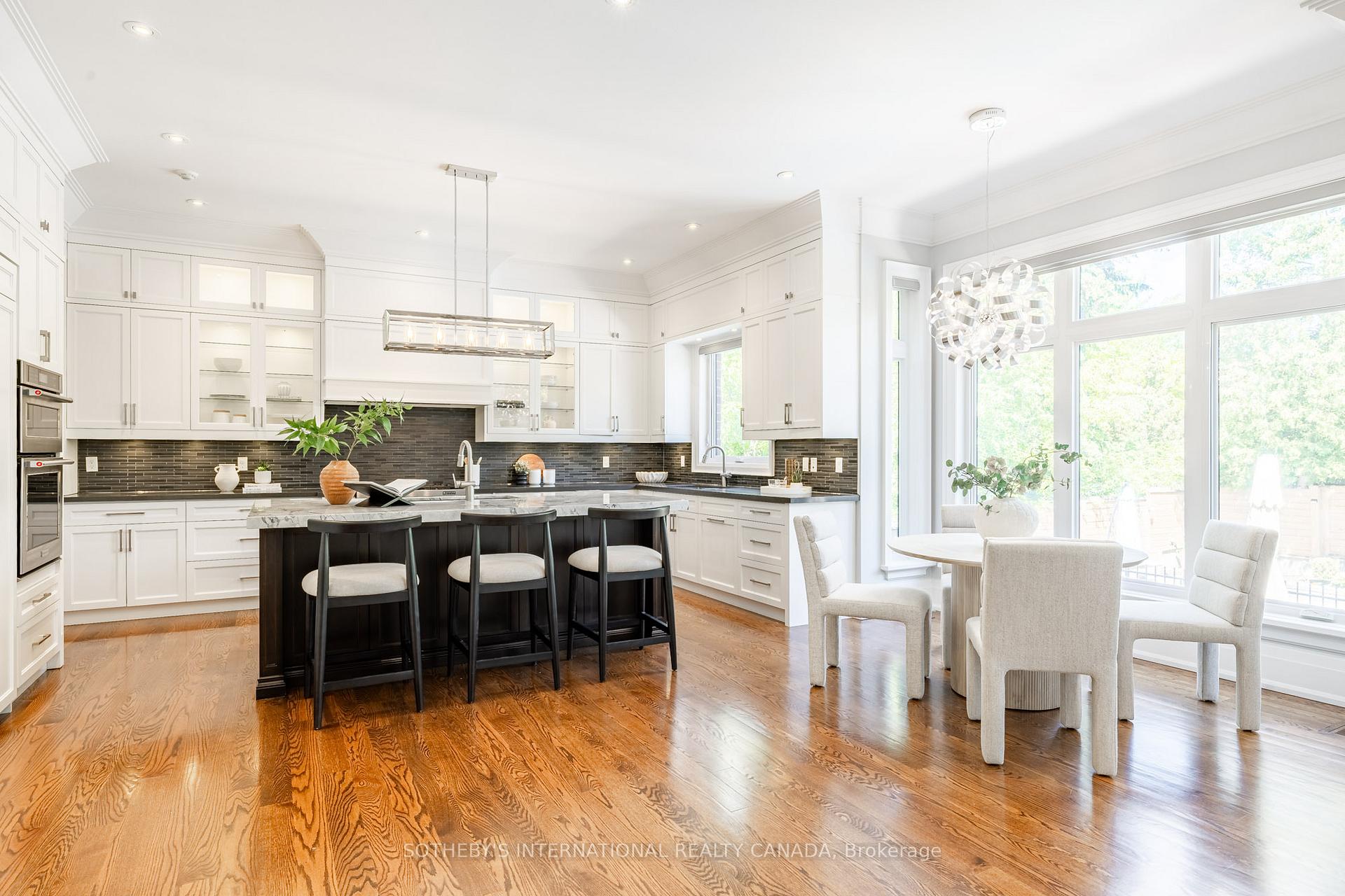 242 Betty Ann Drive, Toronto