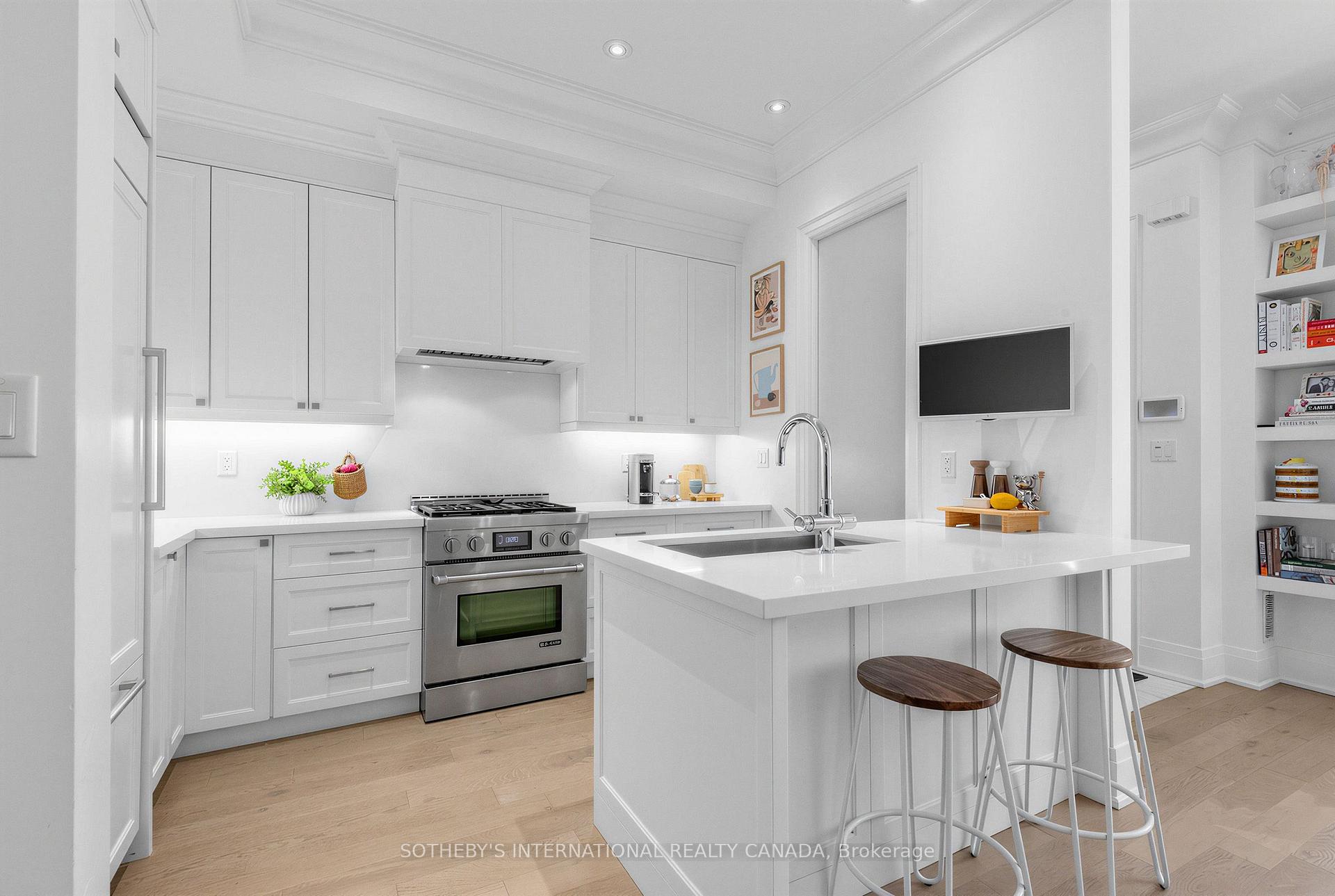 288 St Clair Avenue W TH1, Toronto Unit: TH1