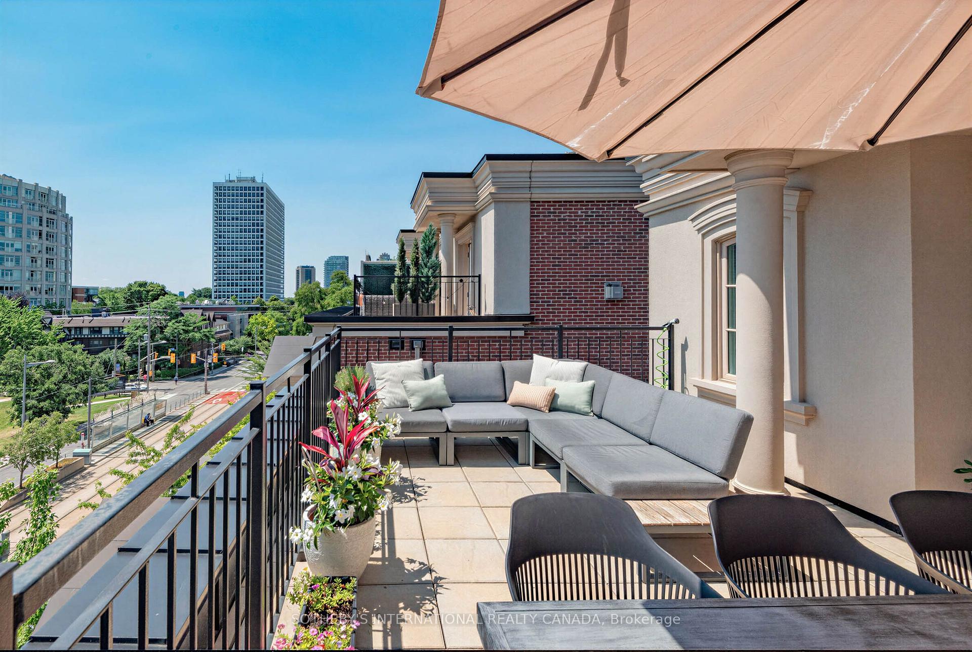 288 St Clair Avenue W TH1, Toronto Unit: TH1