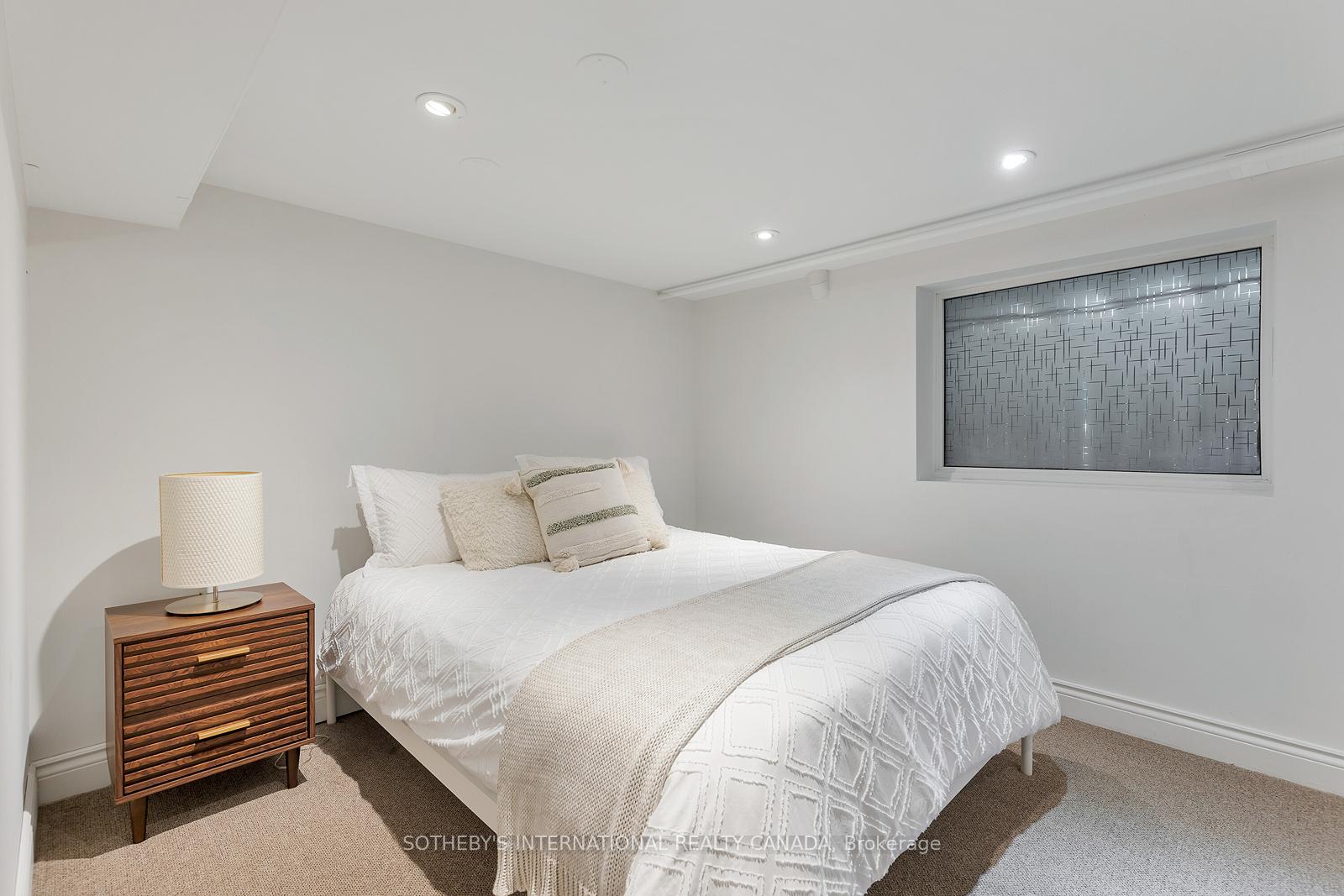 60 Doonaree Drive, Toronto