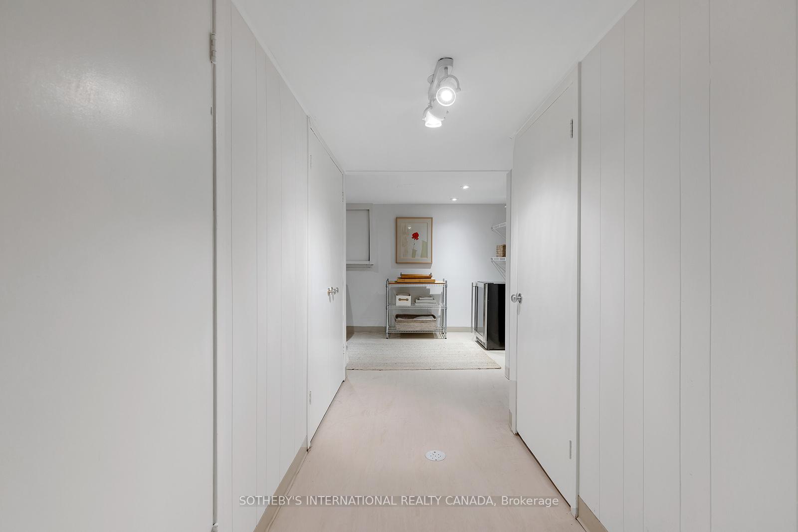 60 Doonaree Drive, Toronto