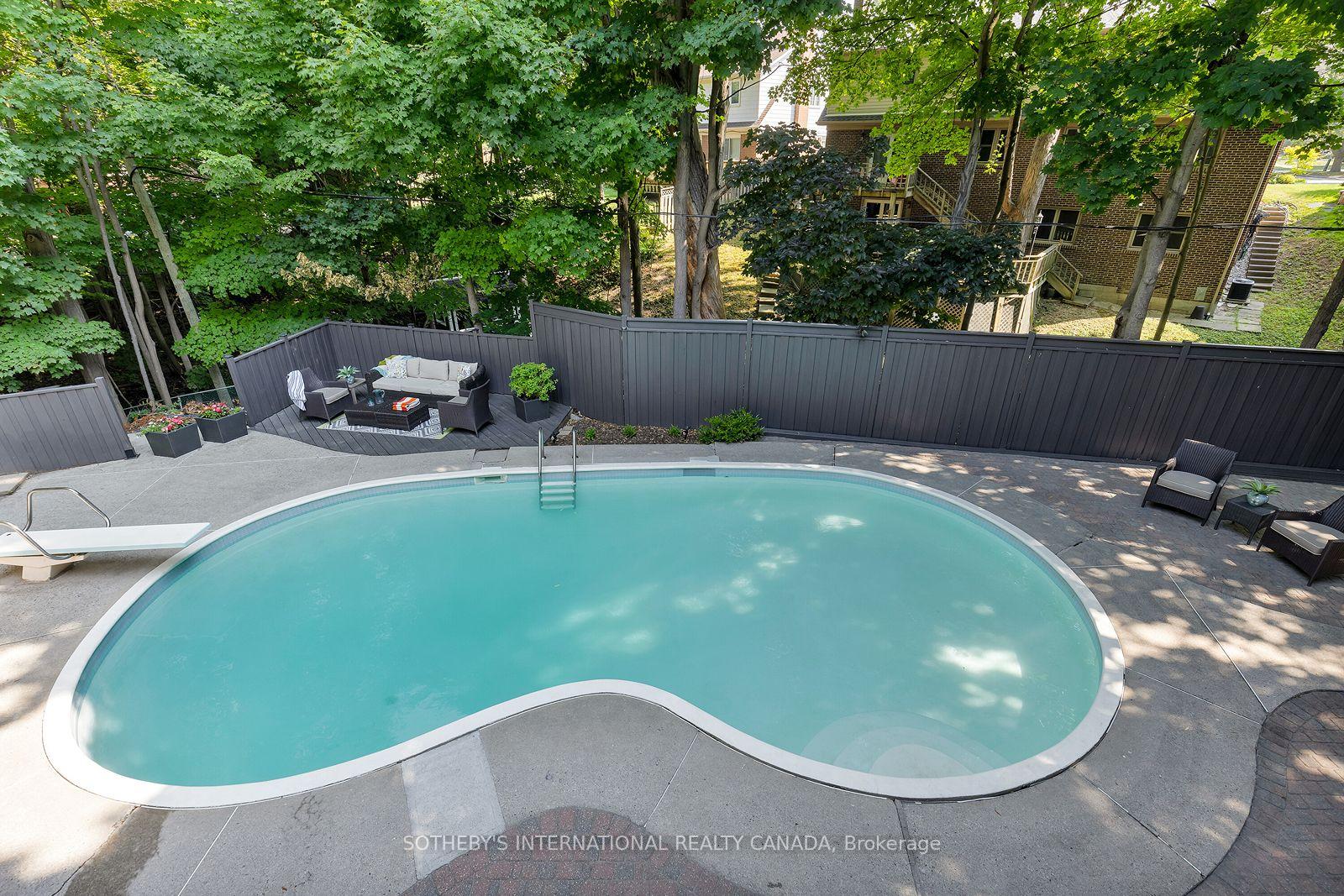 60 Doonaree Drive, Toronto