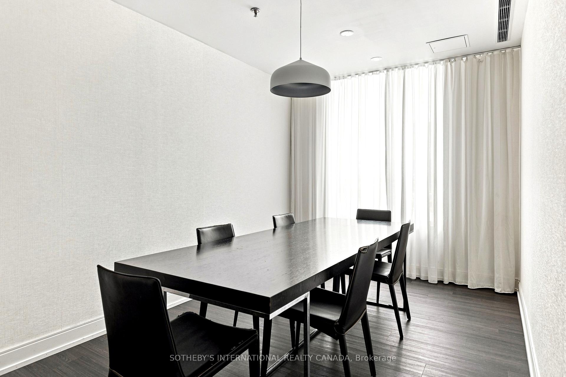 88 Broadway Avenue 409, Toronto Unit: 409