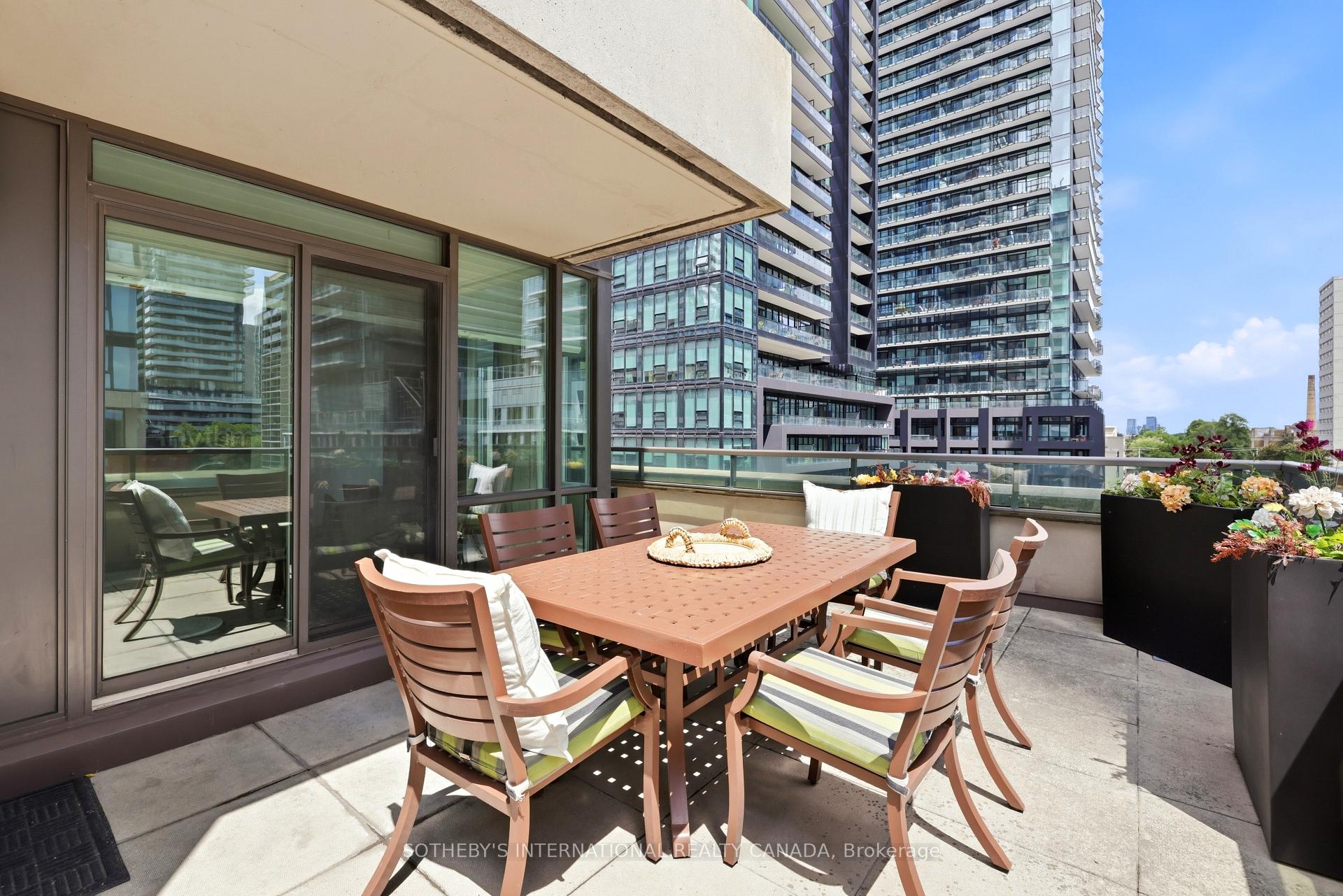 88 Broadway Avenue 409, Toronto Unit: 409