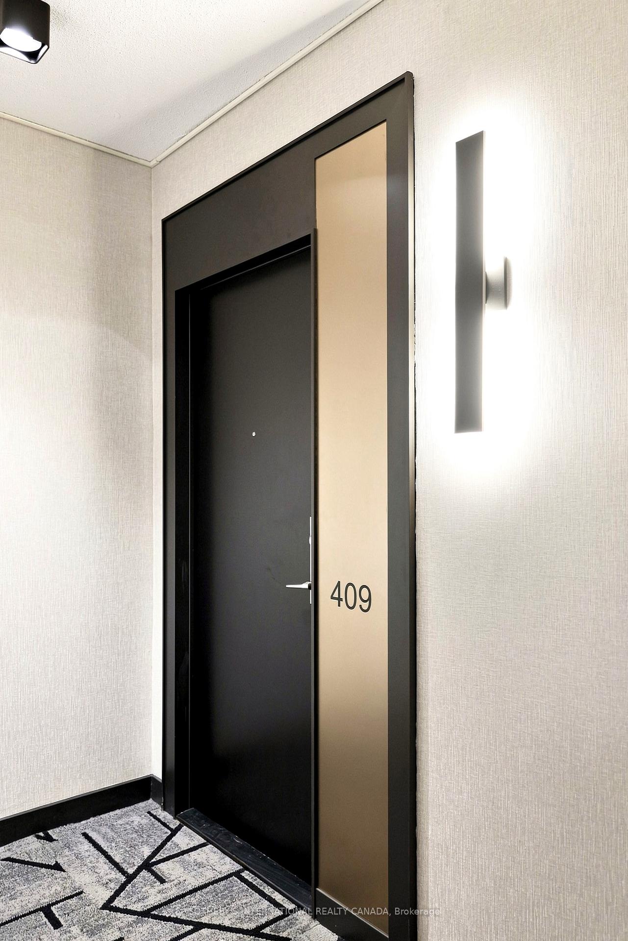 88 Broadway Avenue 409, Toronto Unit: 409