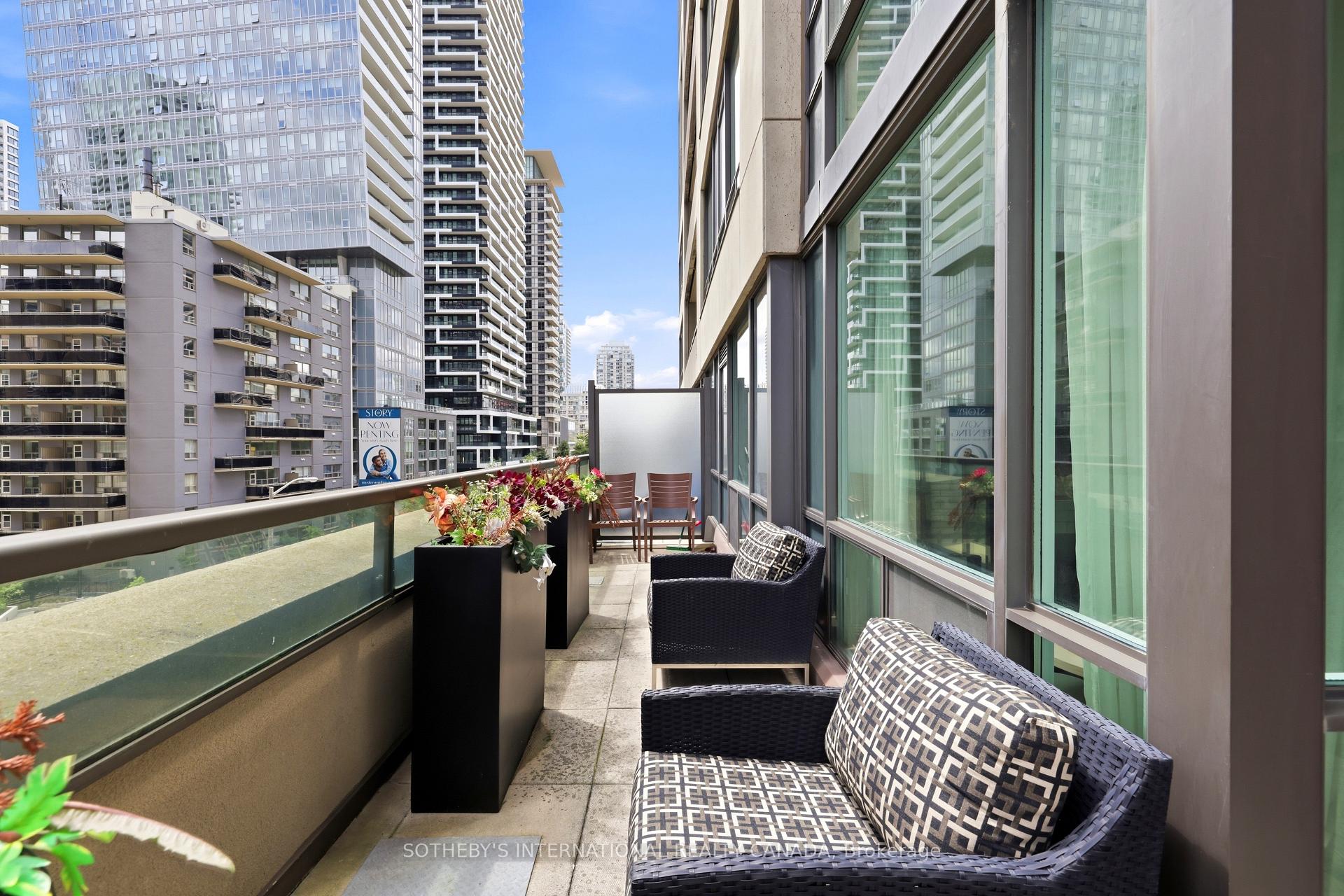 88 Broadway Avenue 409, Toronto Unit: 409