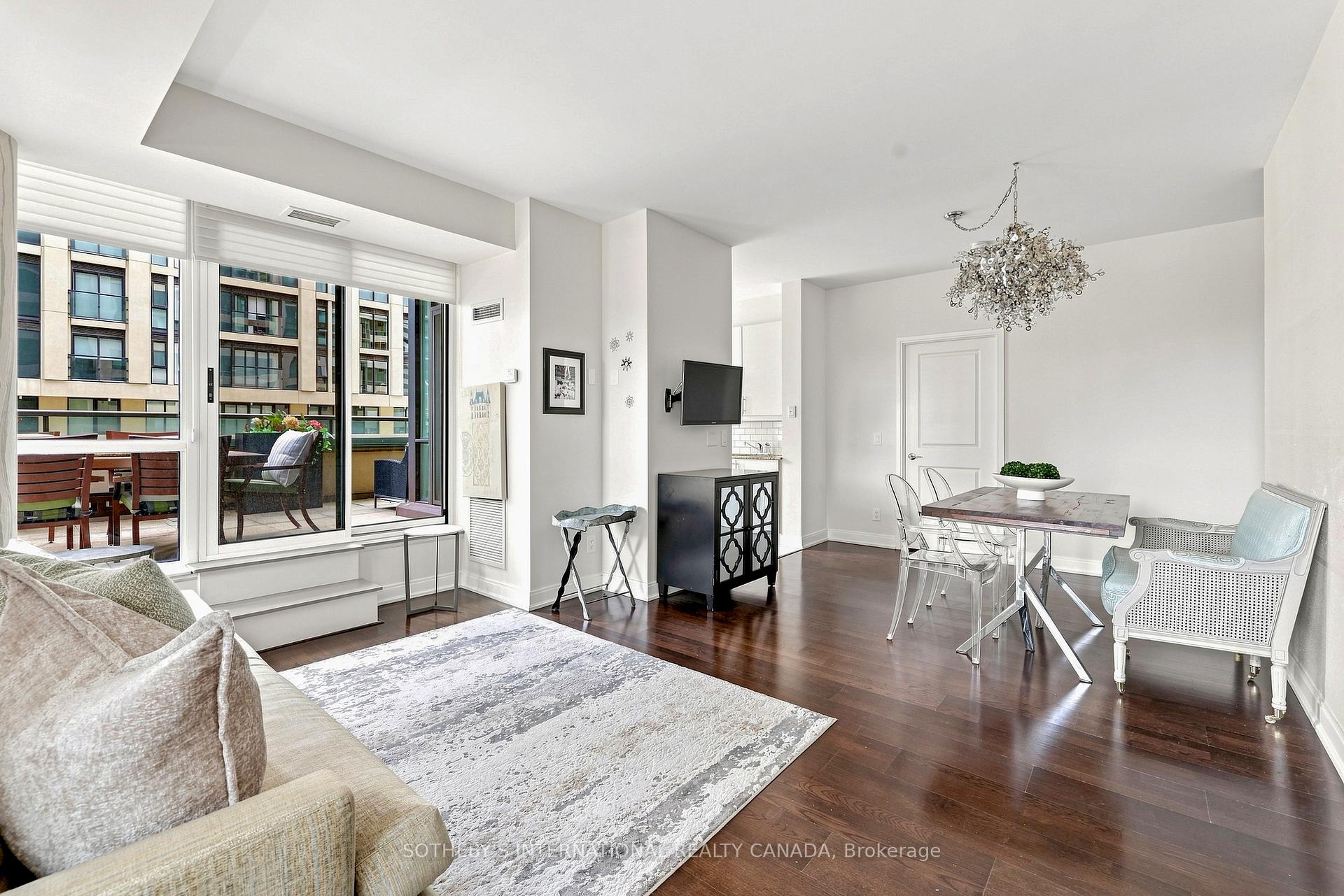 88 Broadway Avenue 409, Toronto Unit: 409