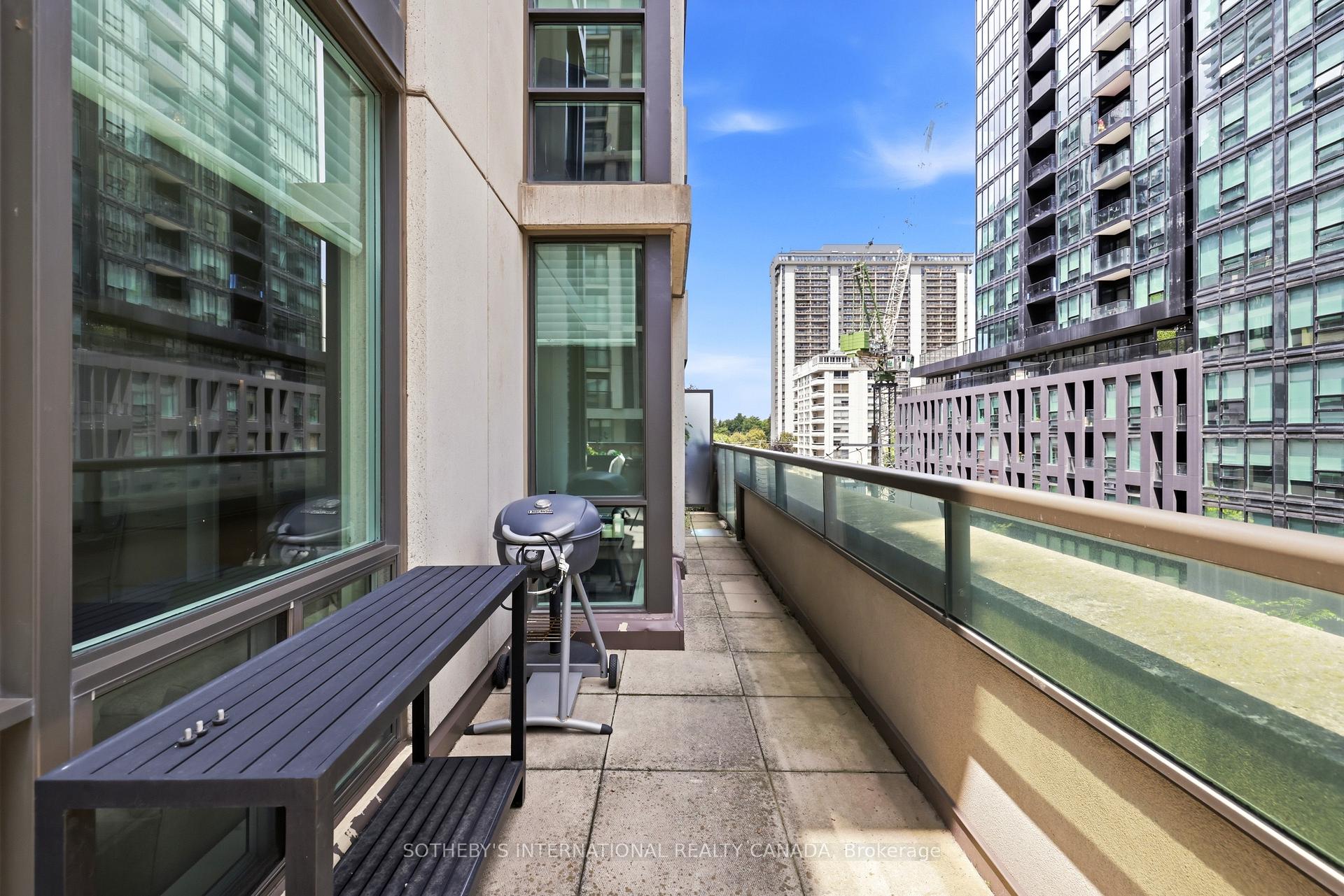 88 Broadway Avenue 409, Toronto Unit: 409