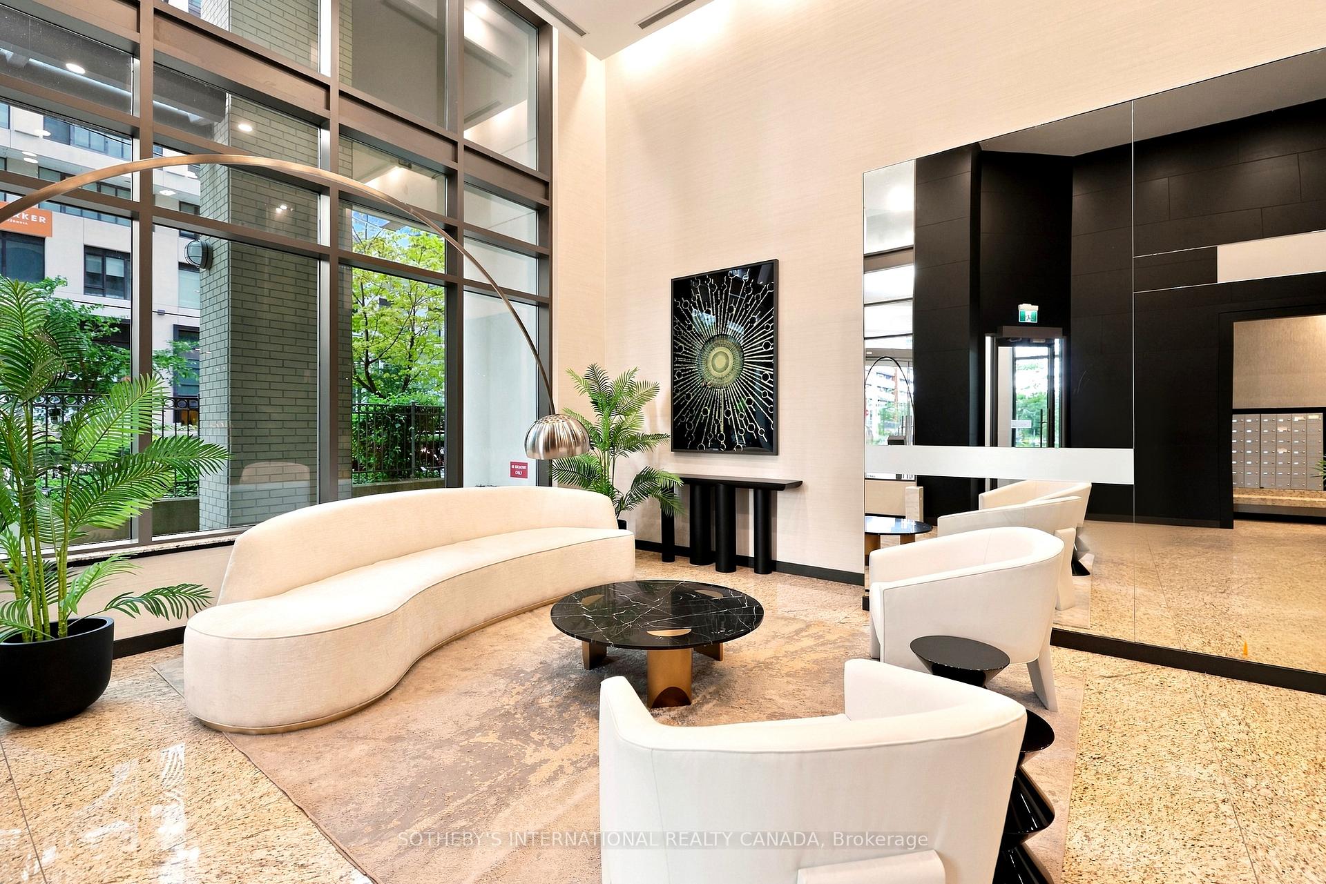 88 Broadway Avenue 409, Toronto Unit: 409