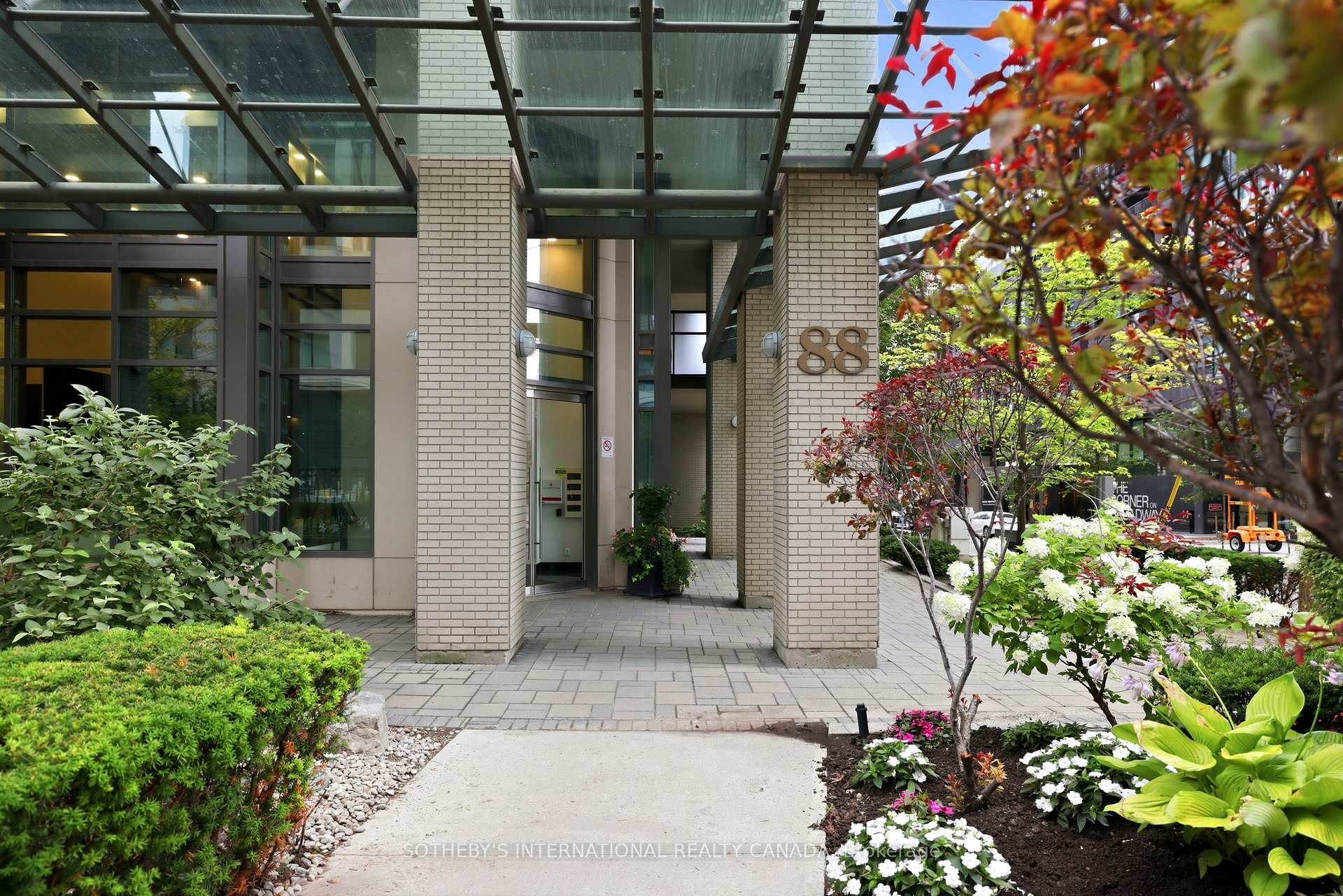 88 Broadway Avenue 409, Toronto Unit: 409