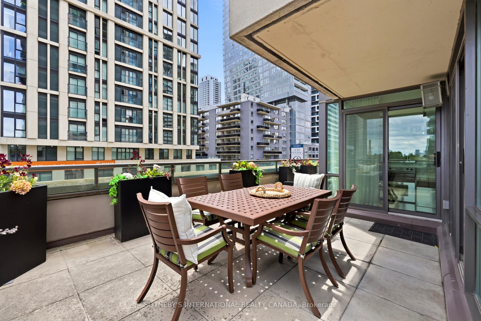 88 Broadway Avenue 409, Toronto Unit: 409
