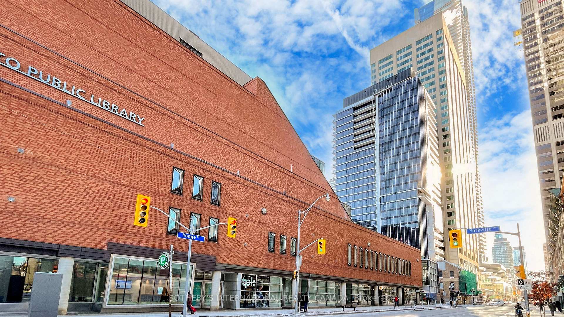 11 Yorkville Avenue 2112, Toronto Unit: 2112