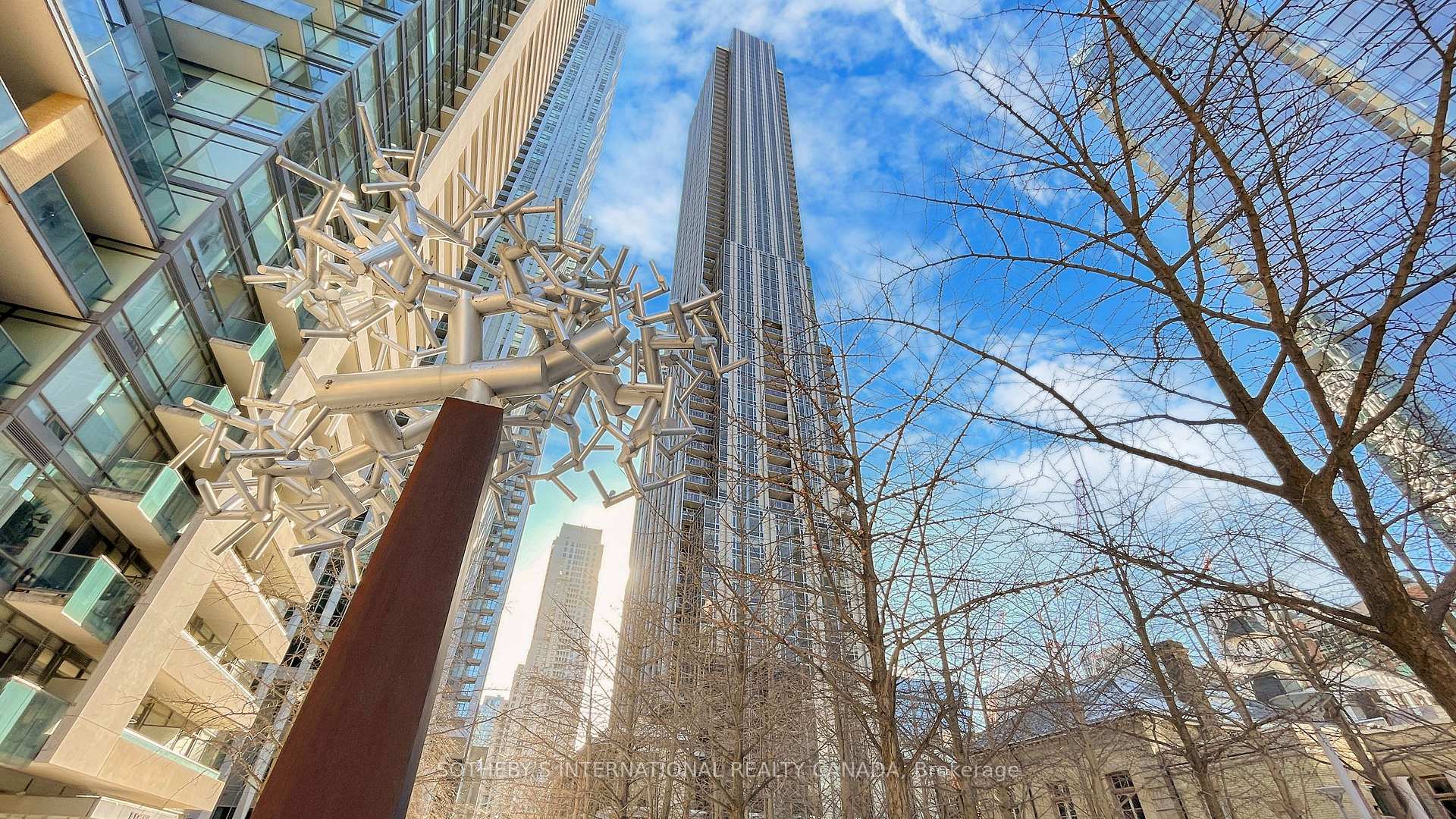 11 Yorkville Avenue 2112, Toronto Unit: 2112