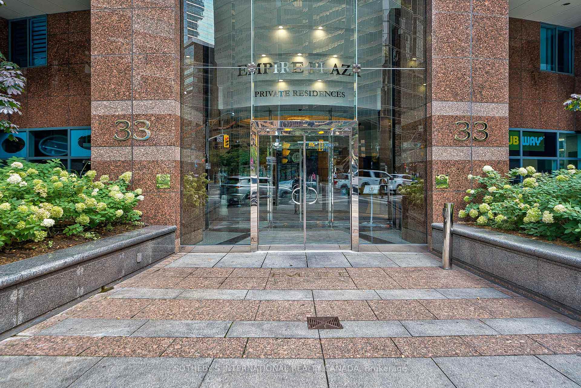33 University Avenue 2506, Toronto Unit: 2506