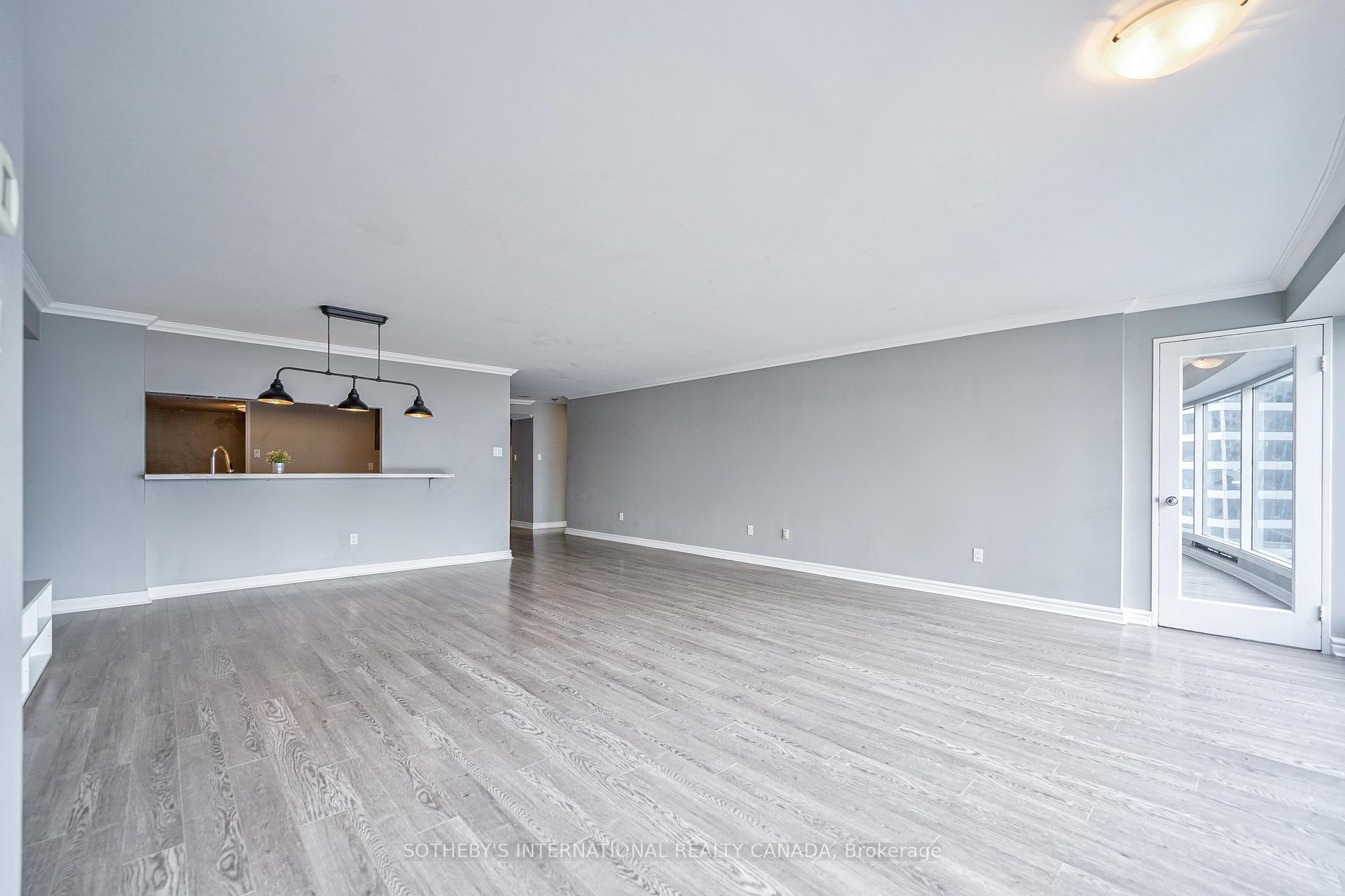 33 University Avenue 2506, Toronto Unit: 2506