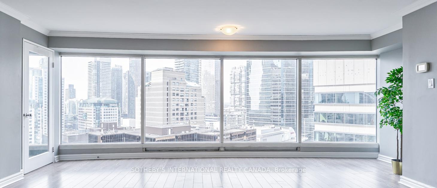 33 University Avenue 2506, Toronto Unit: 2506
