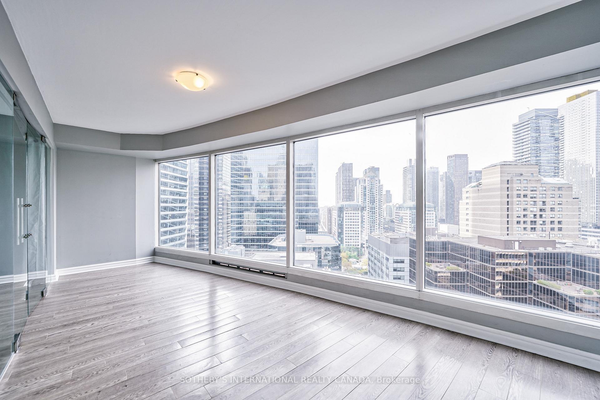 33 University Avenue 2506, Toronto Unit: 2506