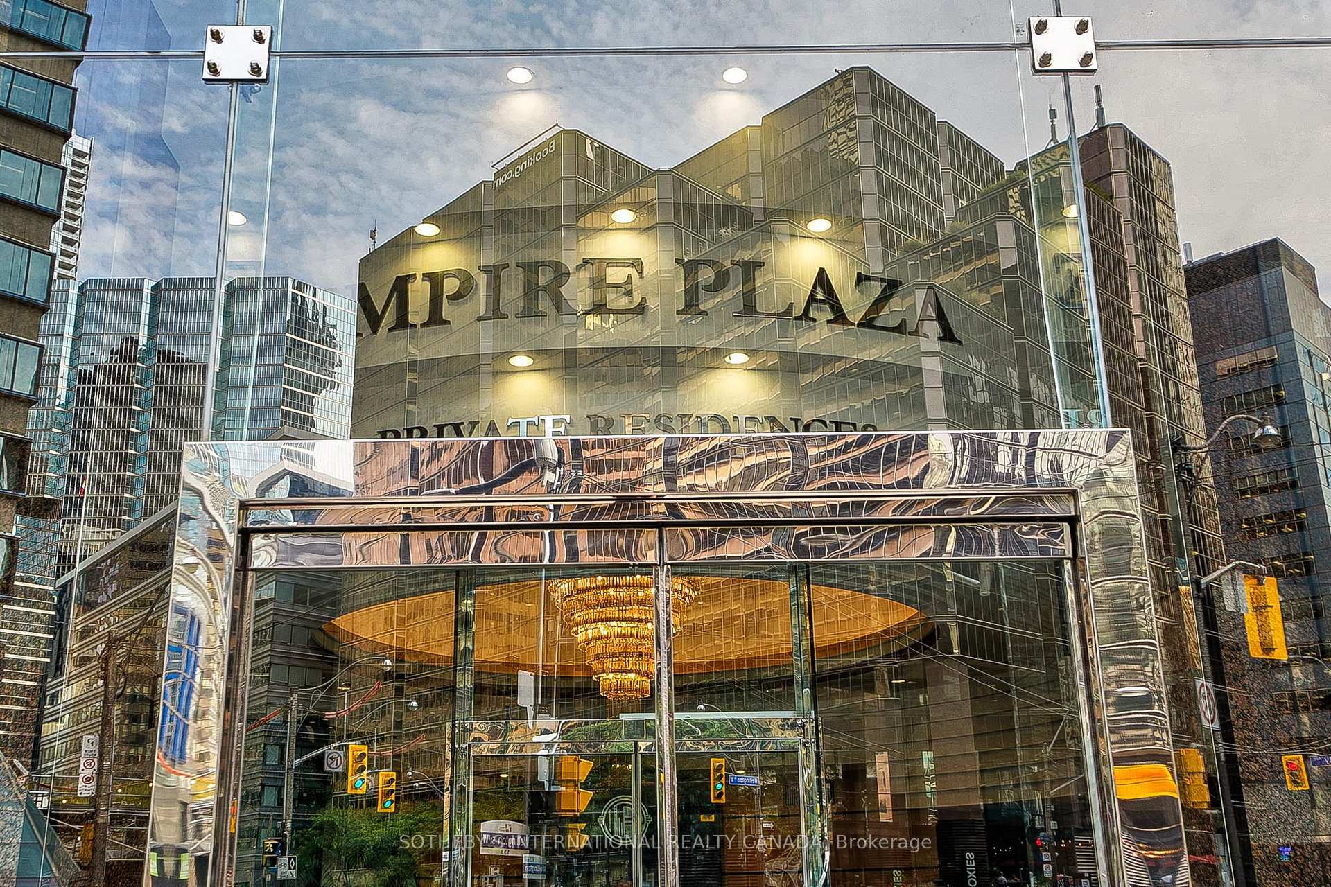 33 University Avenue 2506, Toronto Unit: 2506