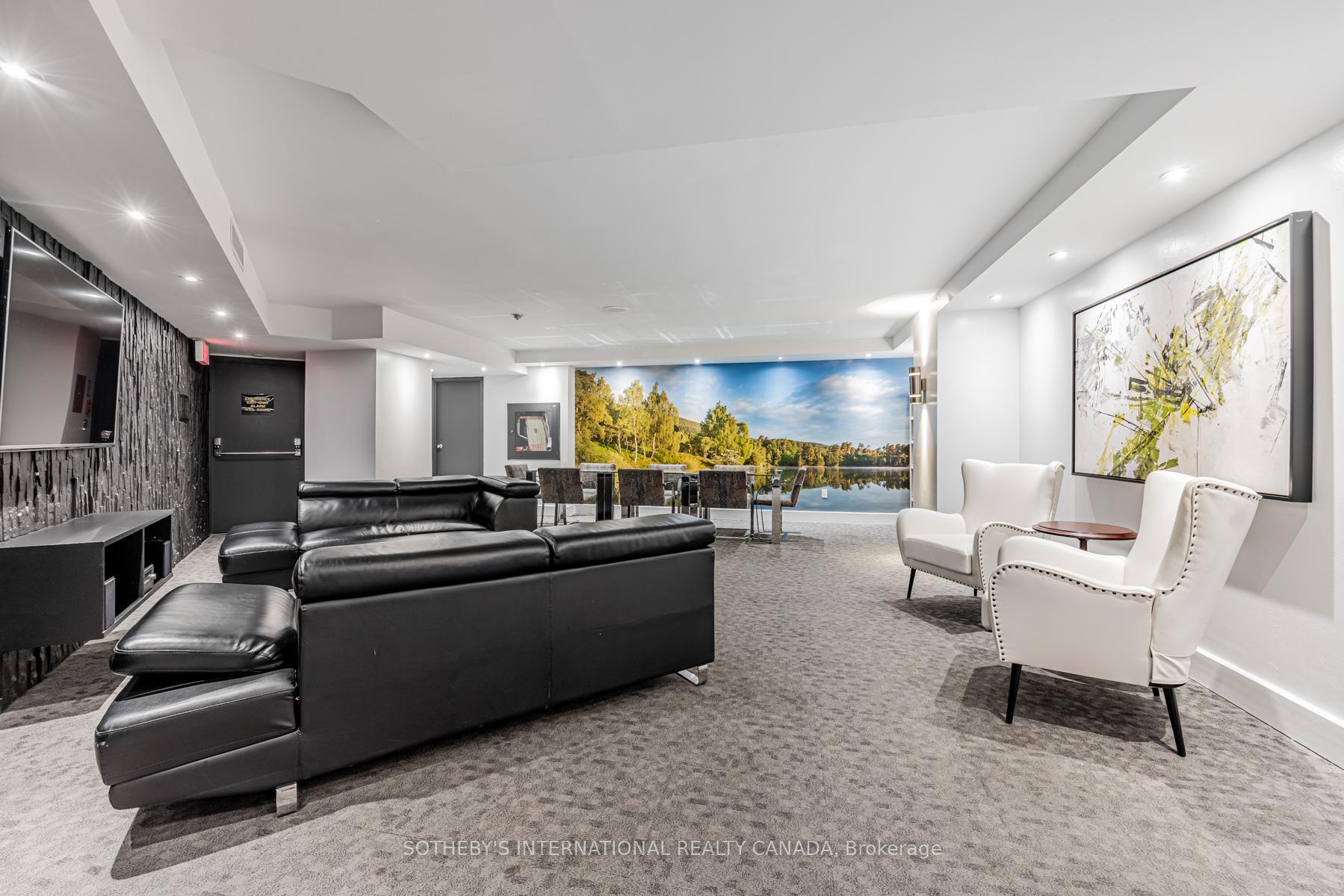 33 University Avenue 2506, Toronto Unit: 2506