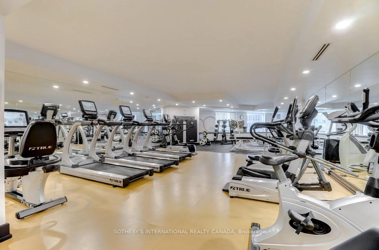 33 University Avenue 2506, Toronto Unit: 2506