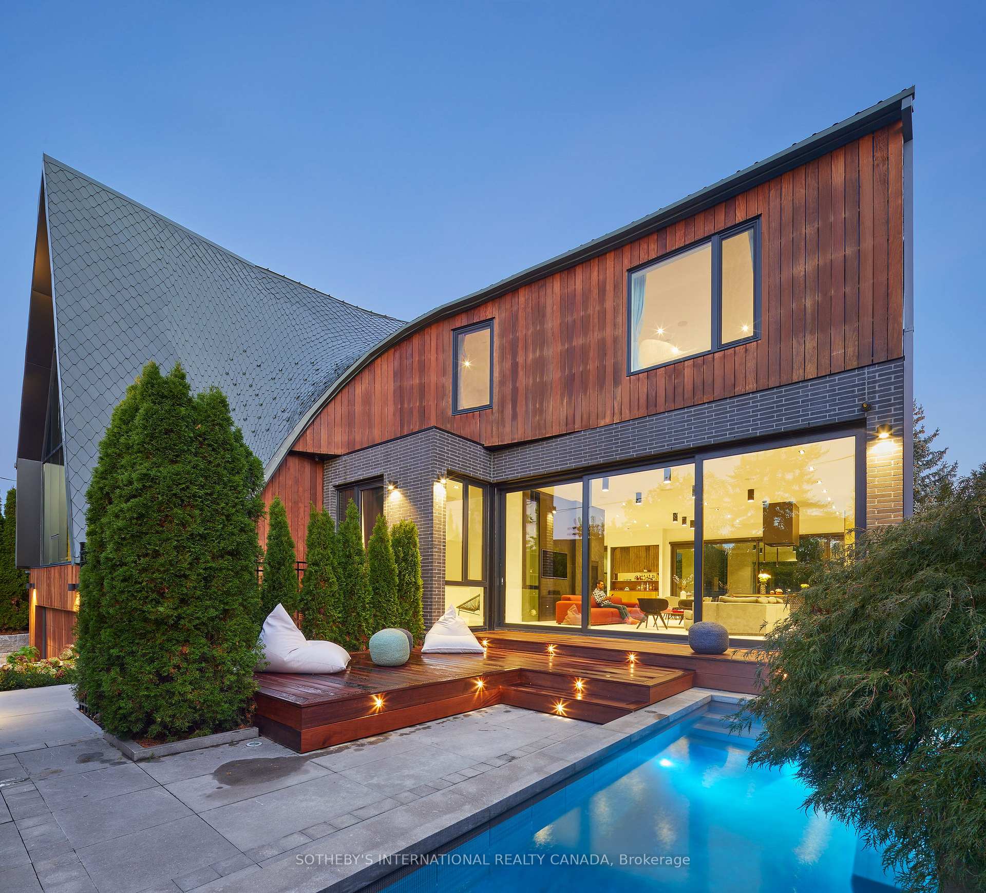 108 Stratford Crescent, Toronto