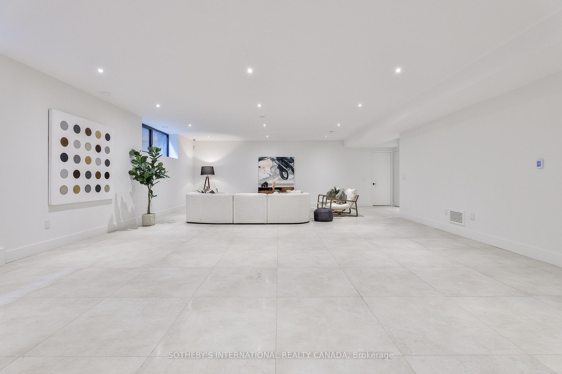 108 Stratford Crescent, Toronto