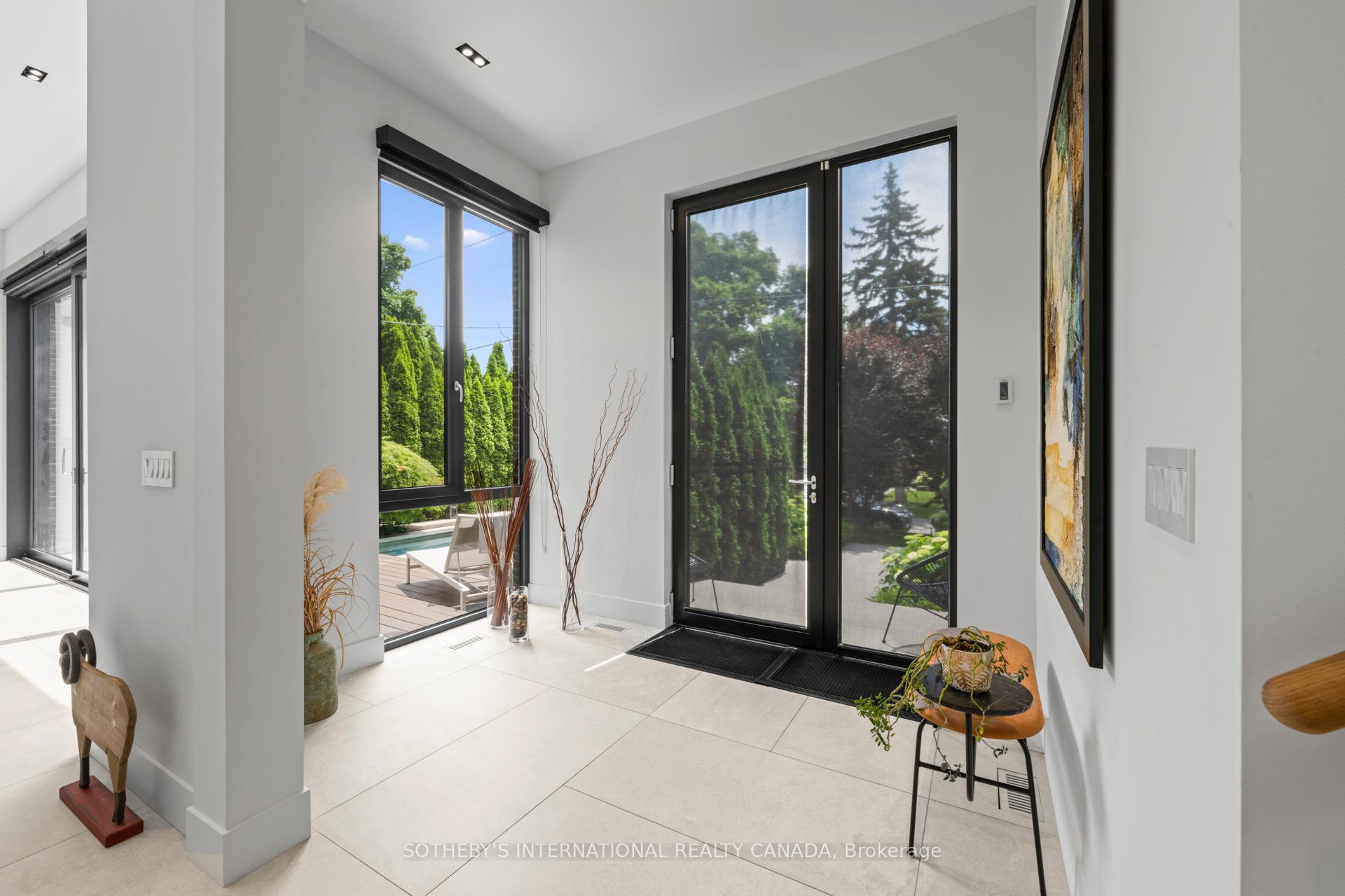 108 Stratford Crescent, Toronto