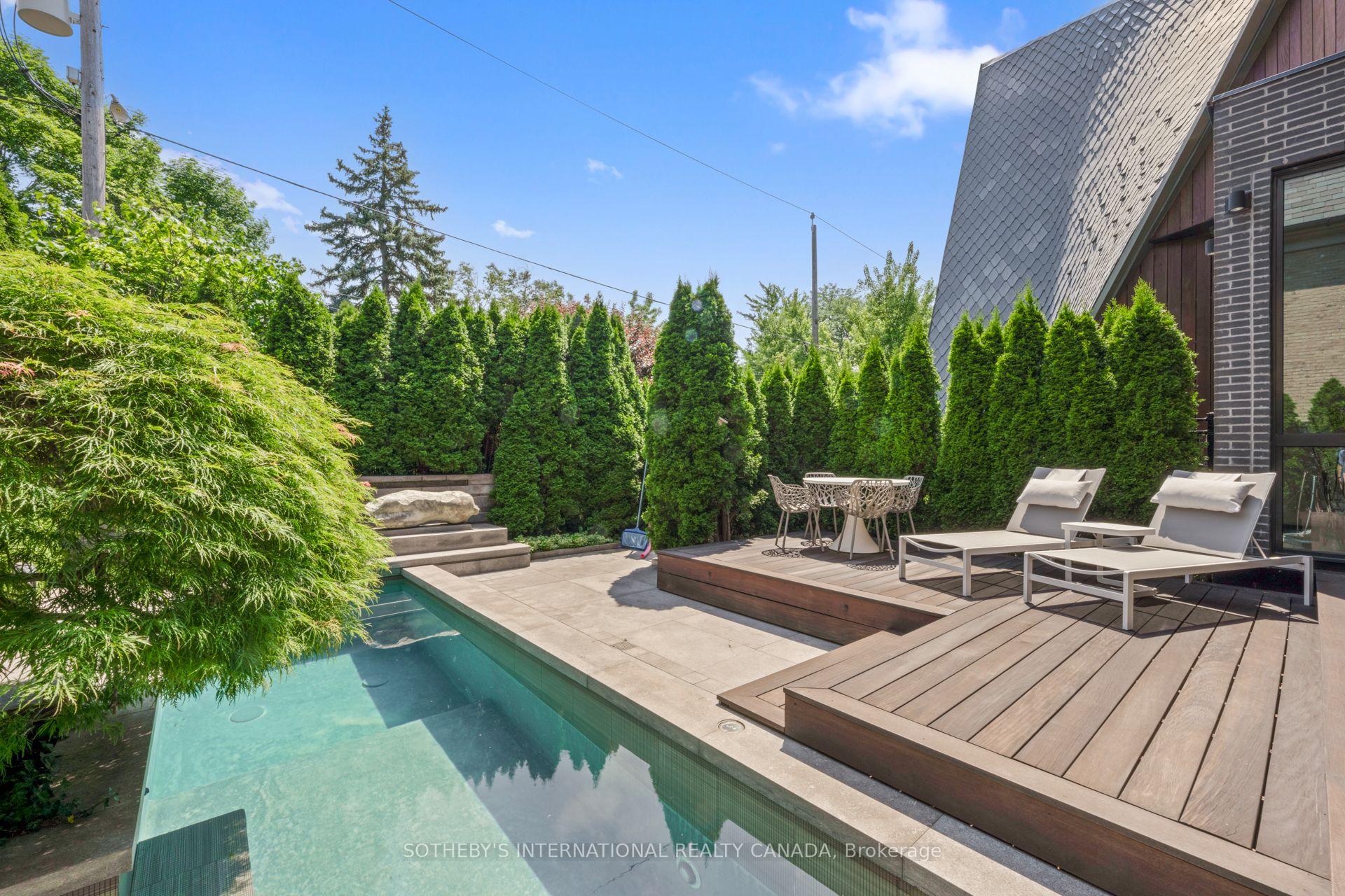 108 Stratford Crescent, Toronto