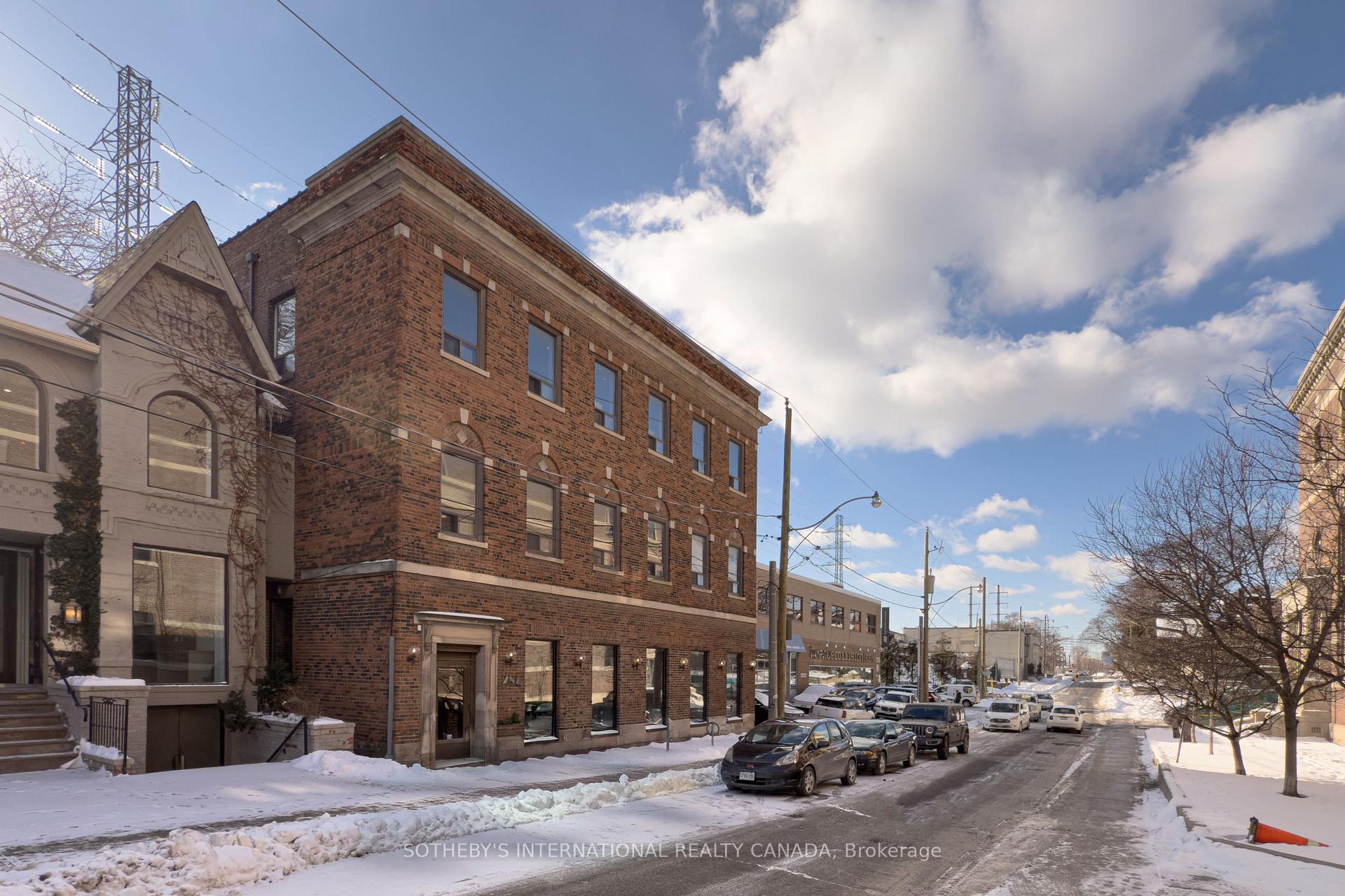 287 Macpherson Avenue 303, Toronto Unit: 303