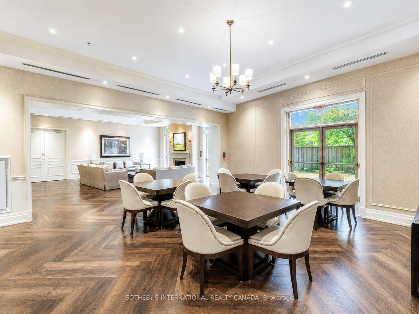 21 Burkebrook Place 224, Toronto Unit: 224