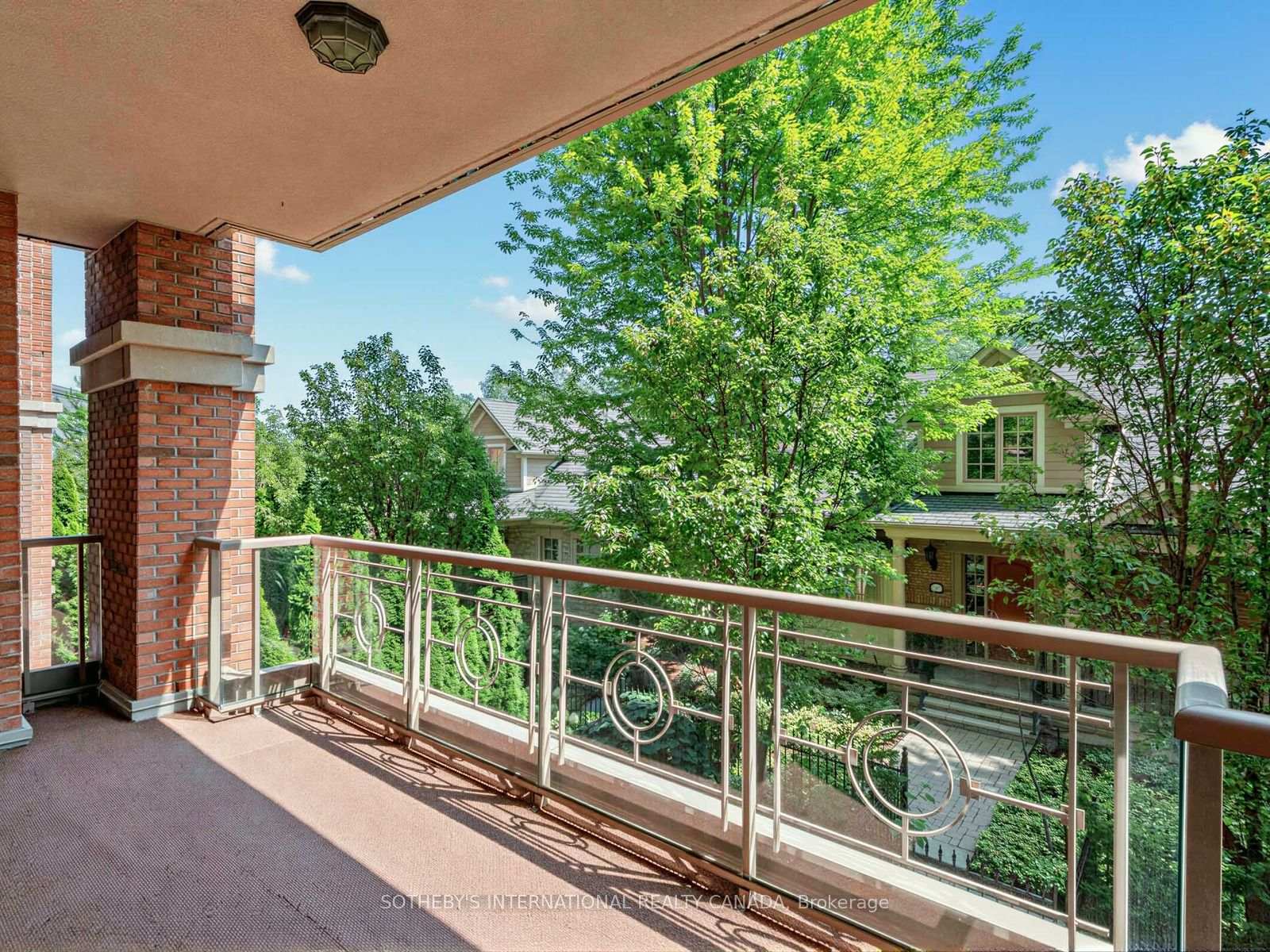 21 Burkebrook Place 224, Toronto Unit: 224