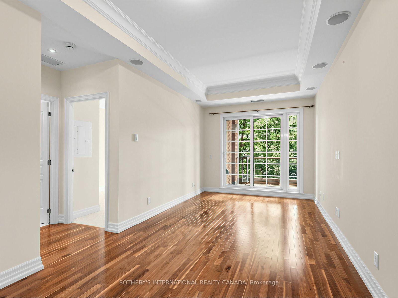 21 Burkebrook Place 224, Toronto Unit: 224