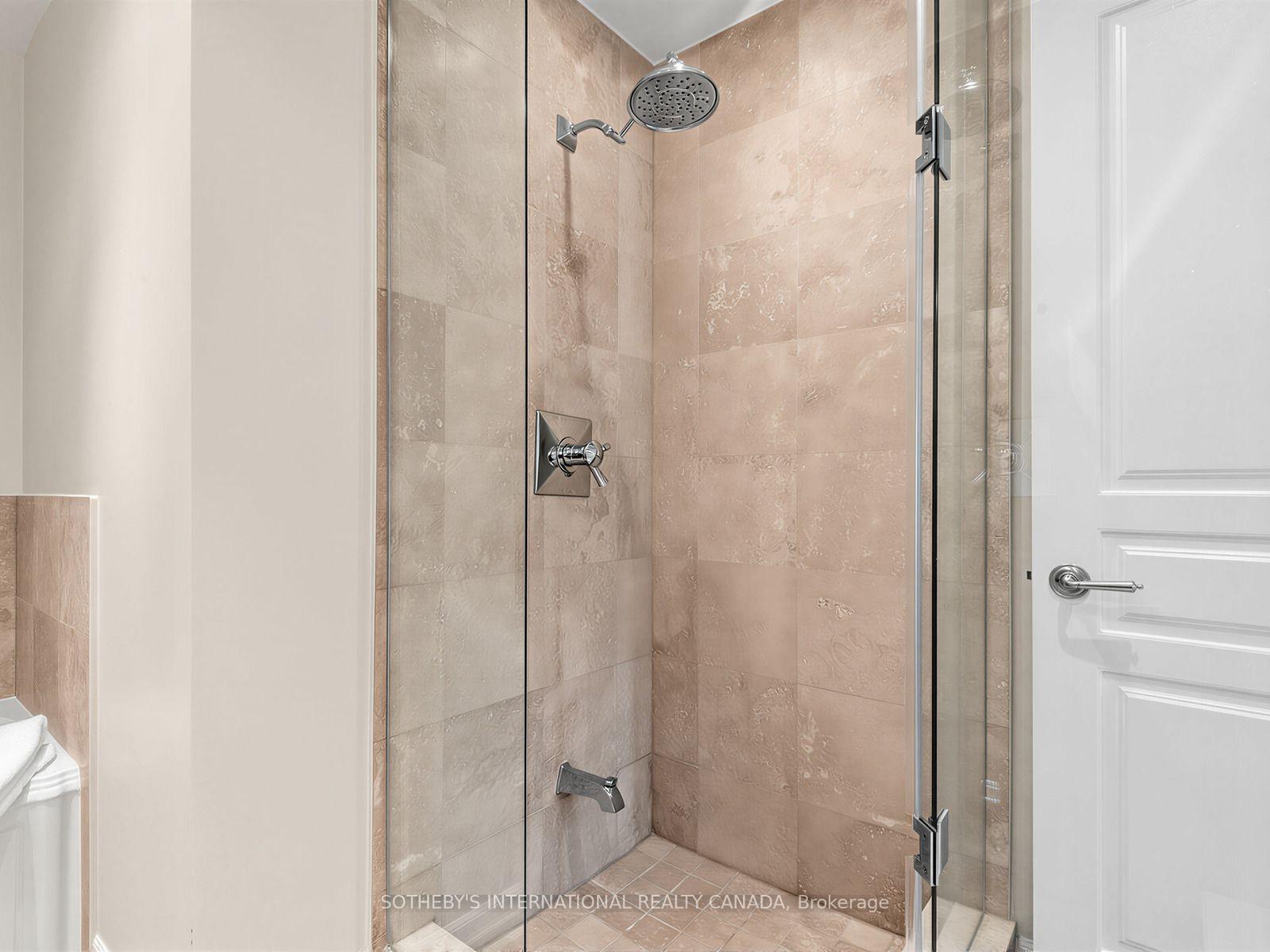 21 Burkebrook Place 224, Toronto Unit: 224