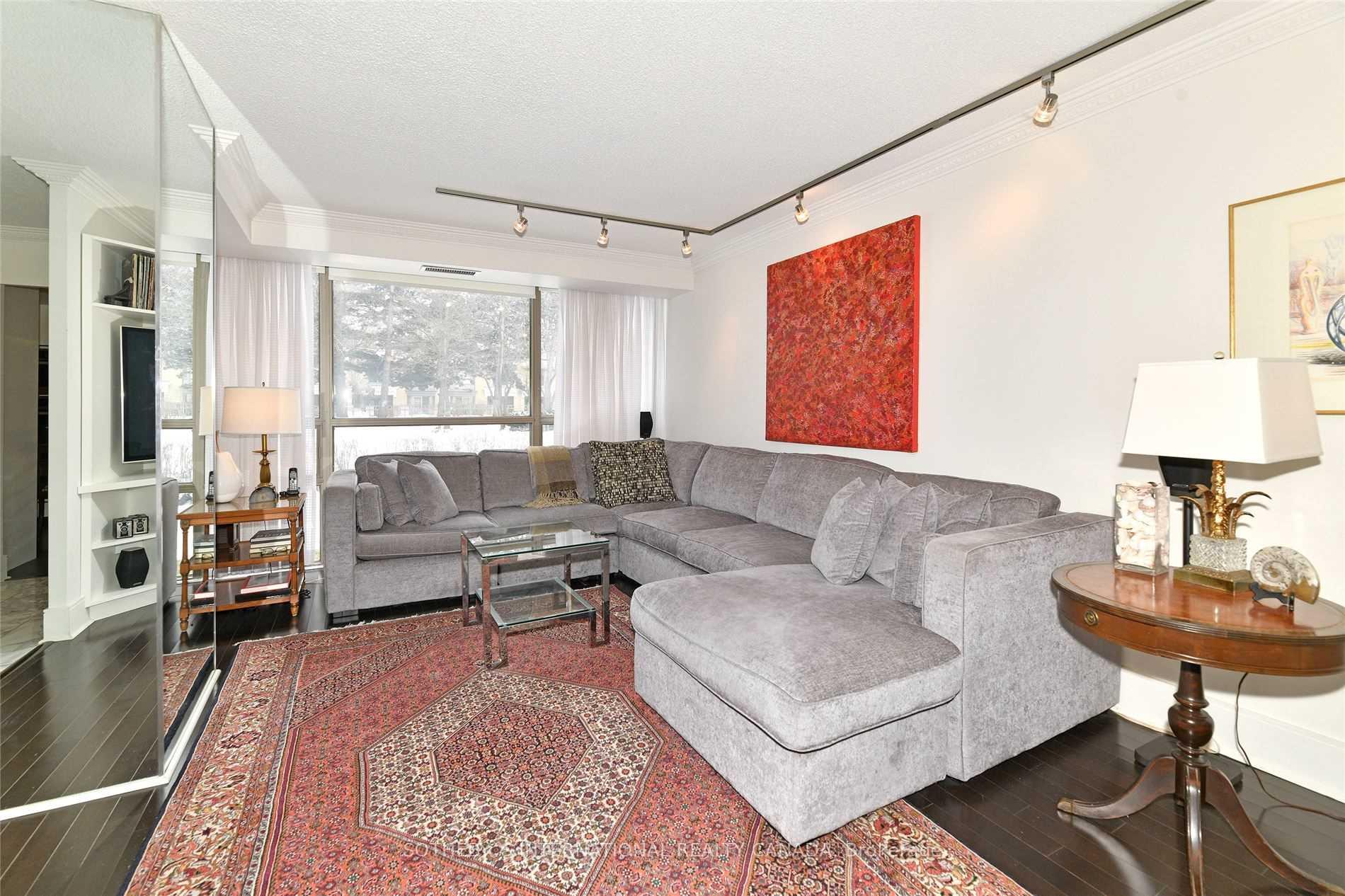 18 Lower Village Gate 111, Toronto Unit: 111