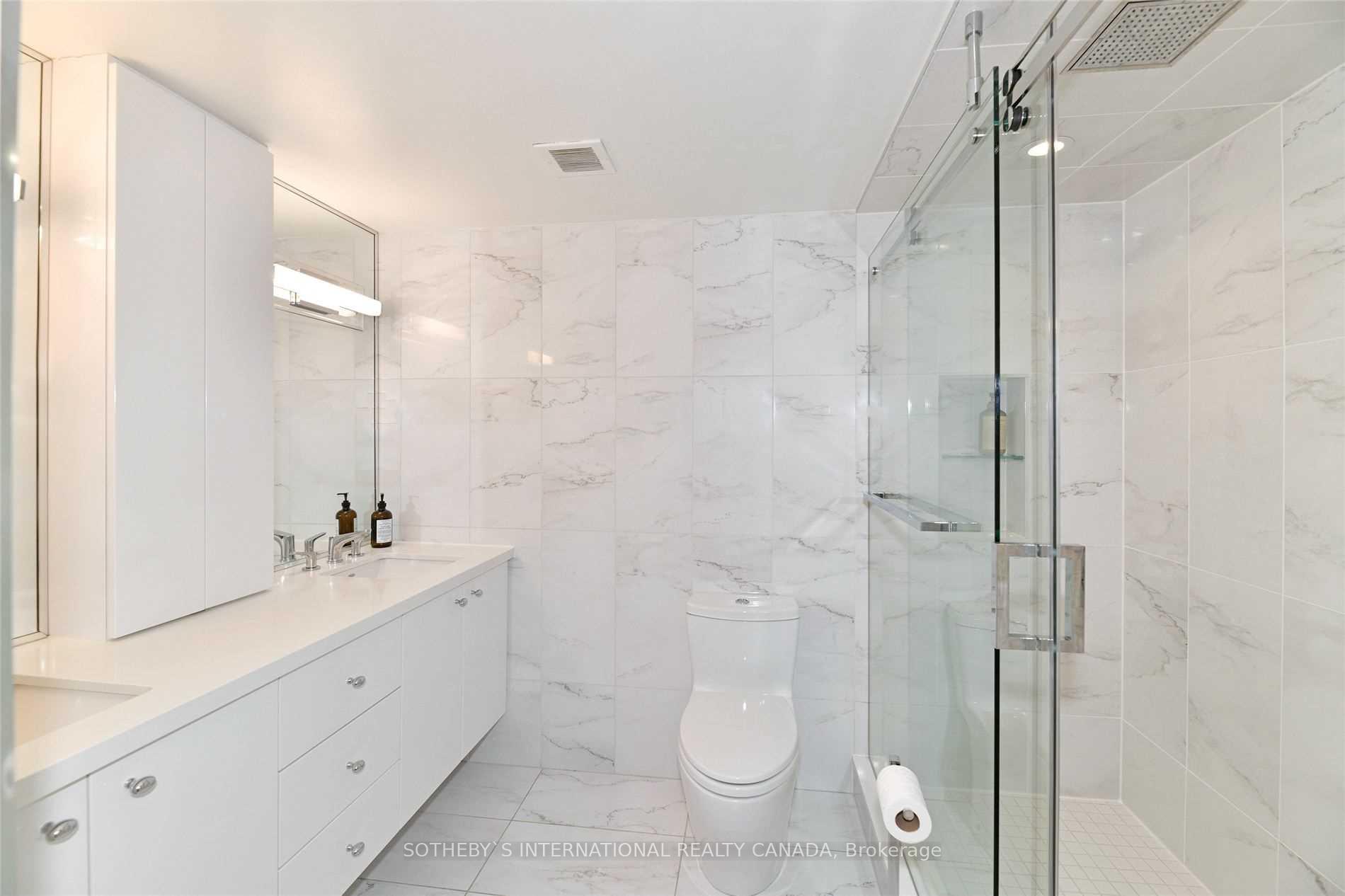 18 Lower Village Gate 111, Toronto Unit: 111