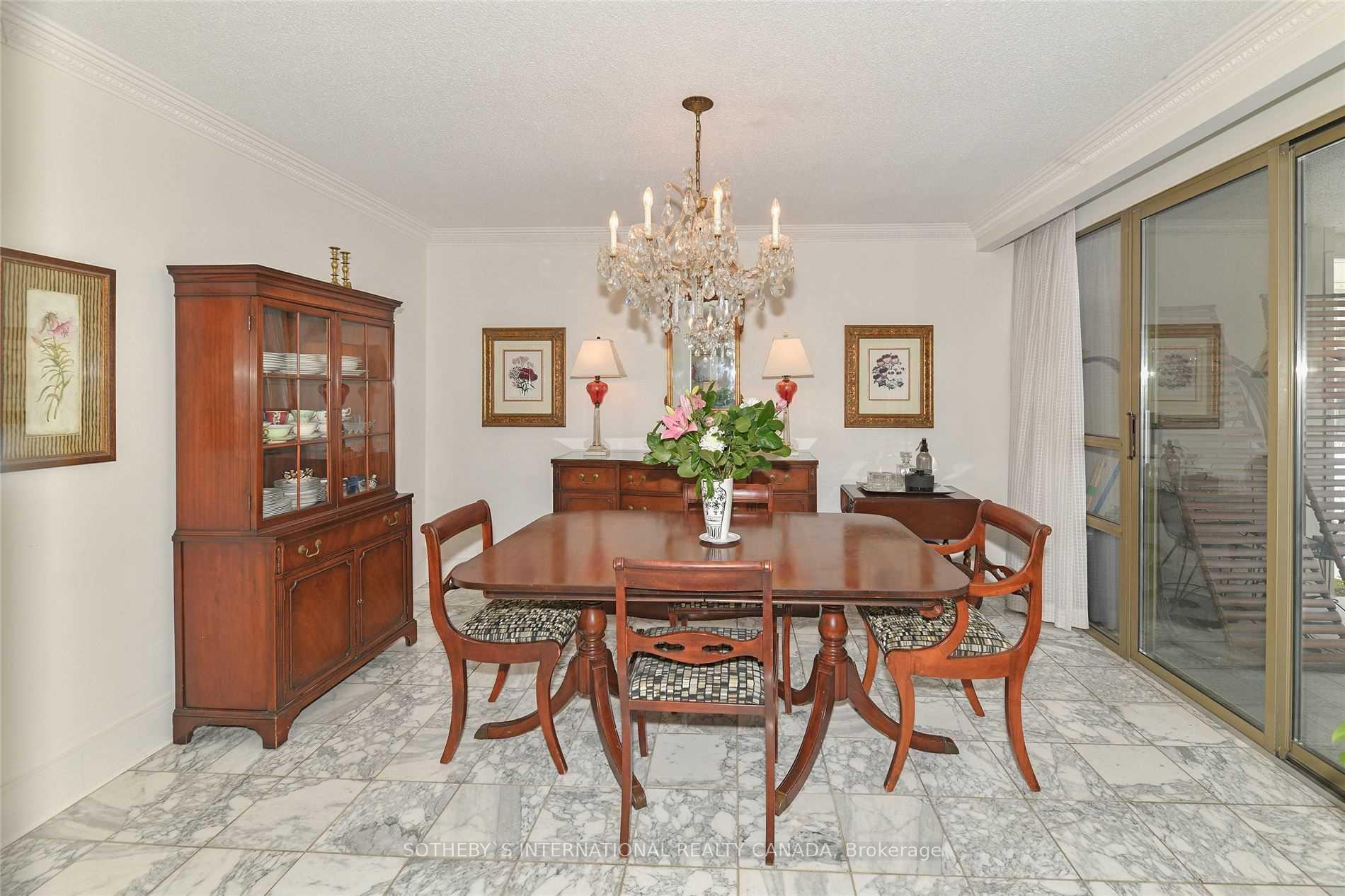 18 Lower Village Gate 111, Toronto Unit: 111