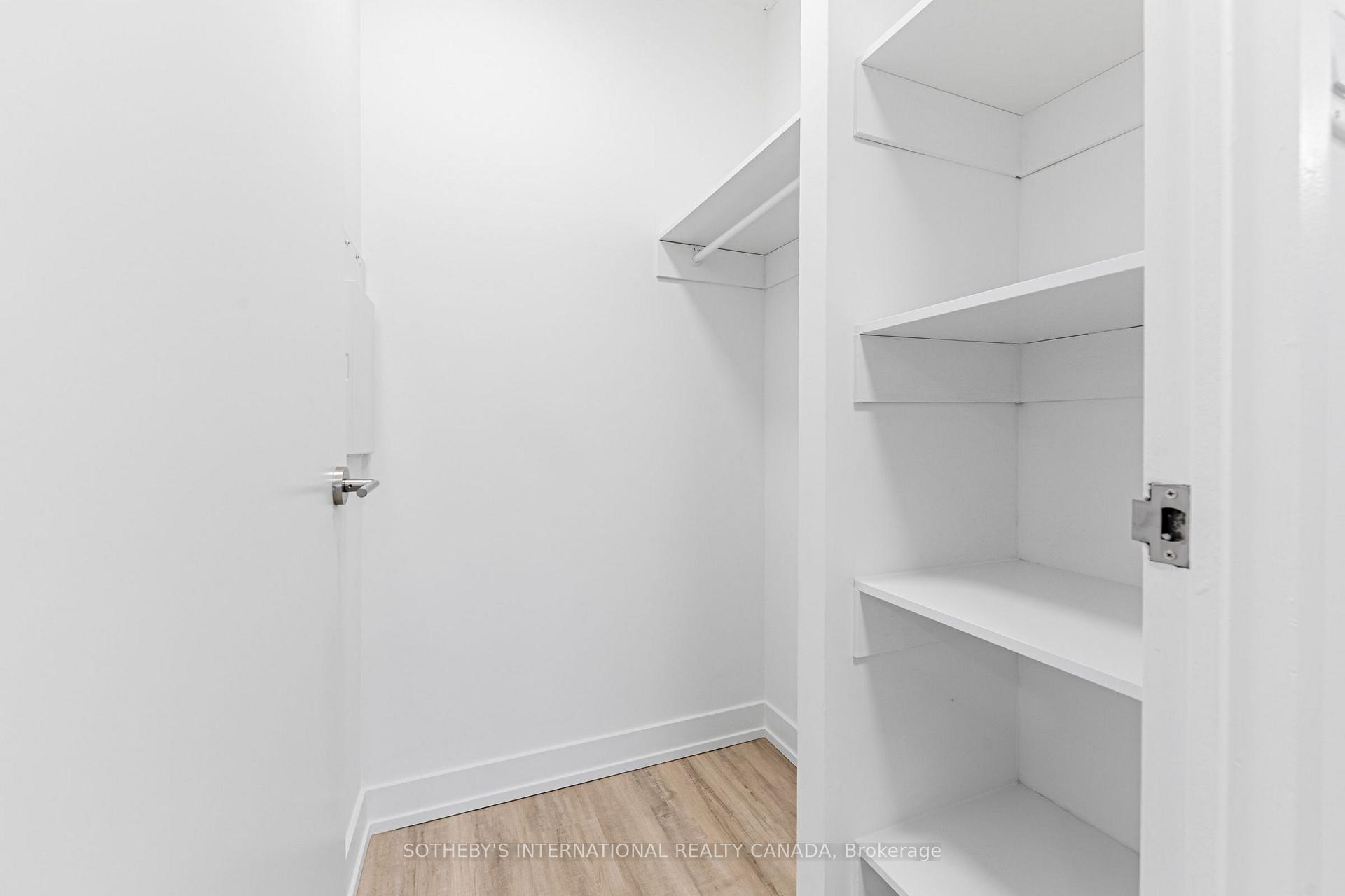 191 Sherbourne Street 117, Toronto Unit: 117