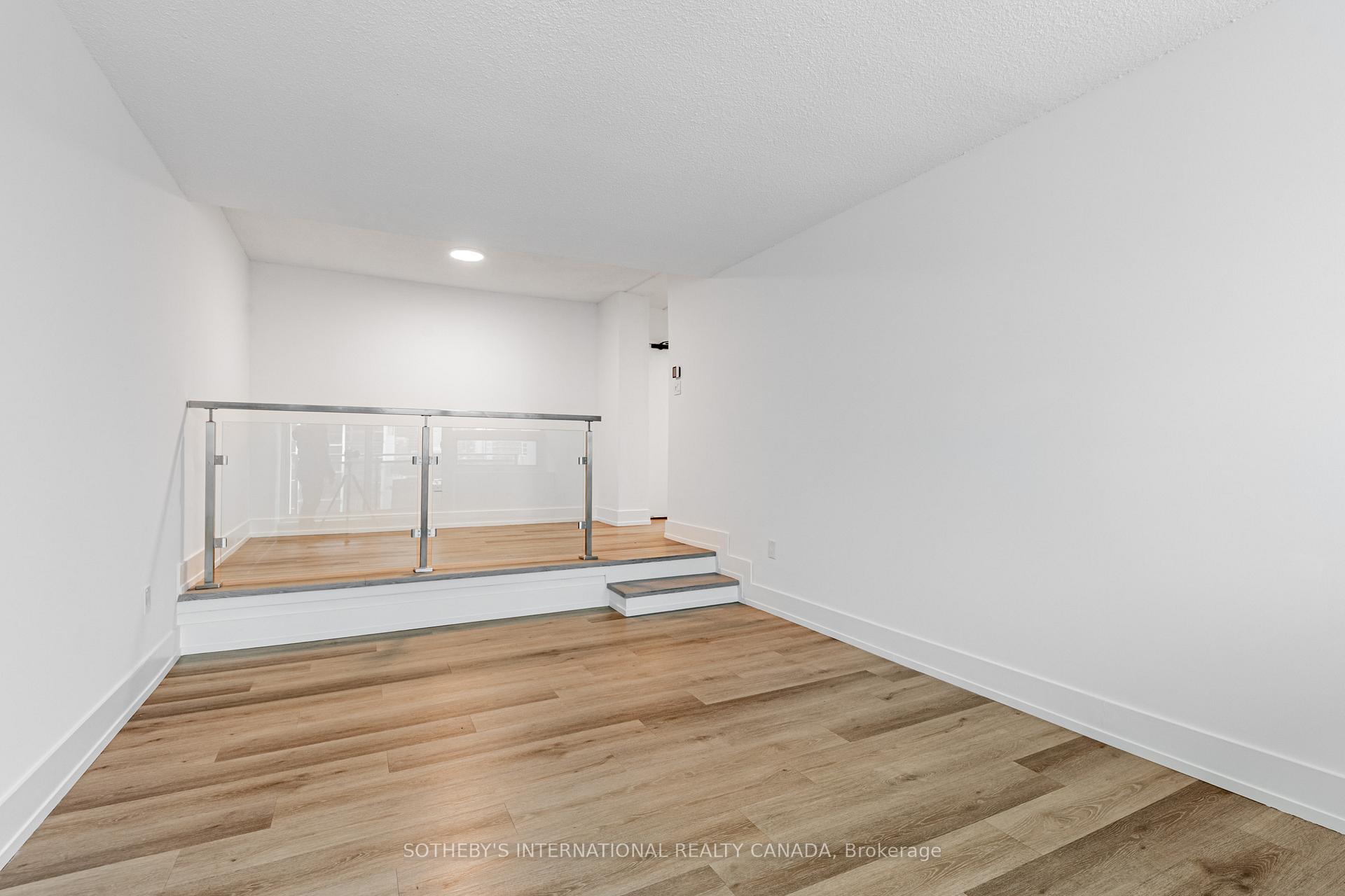 201 Sherbourne Street N2106, Toronto Unit: N2106