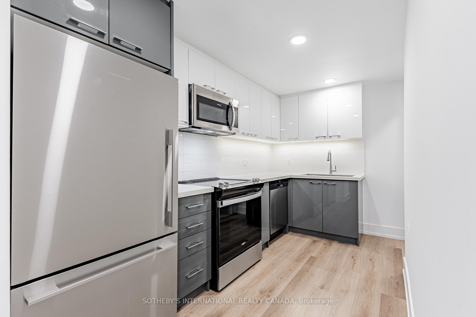 201 Sherbourne Street N2106, Toronto Unit: N2106