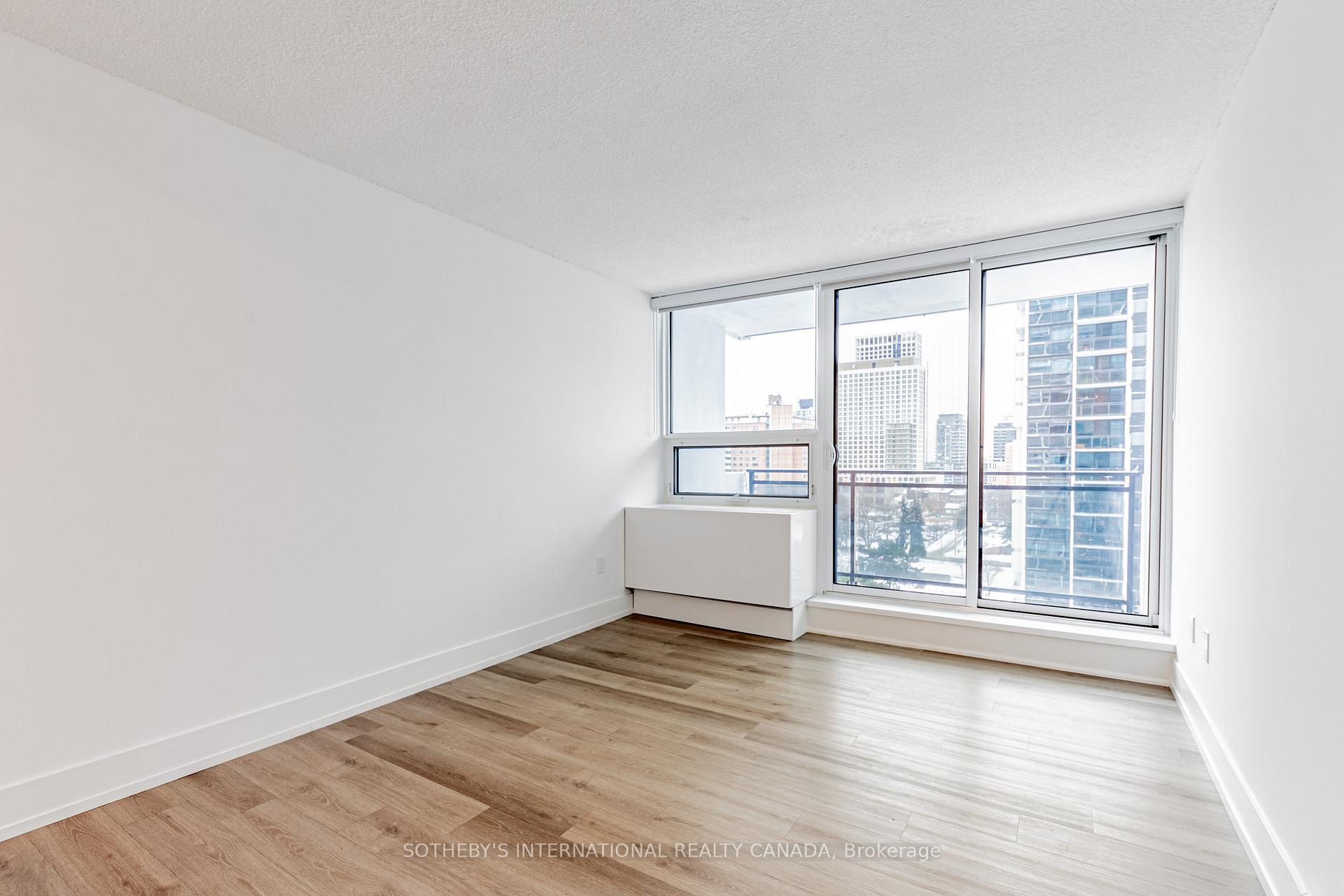 201 Sherbourne Street N2106, Toronto Unit: N2106
