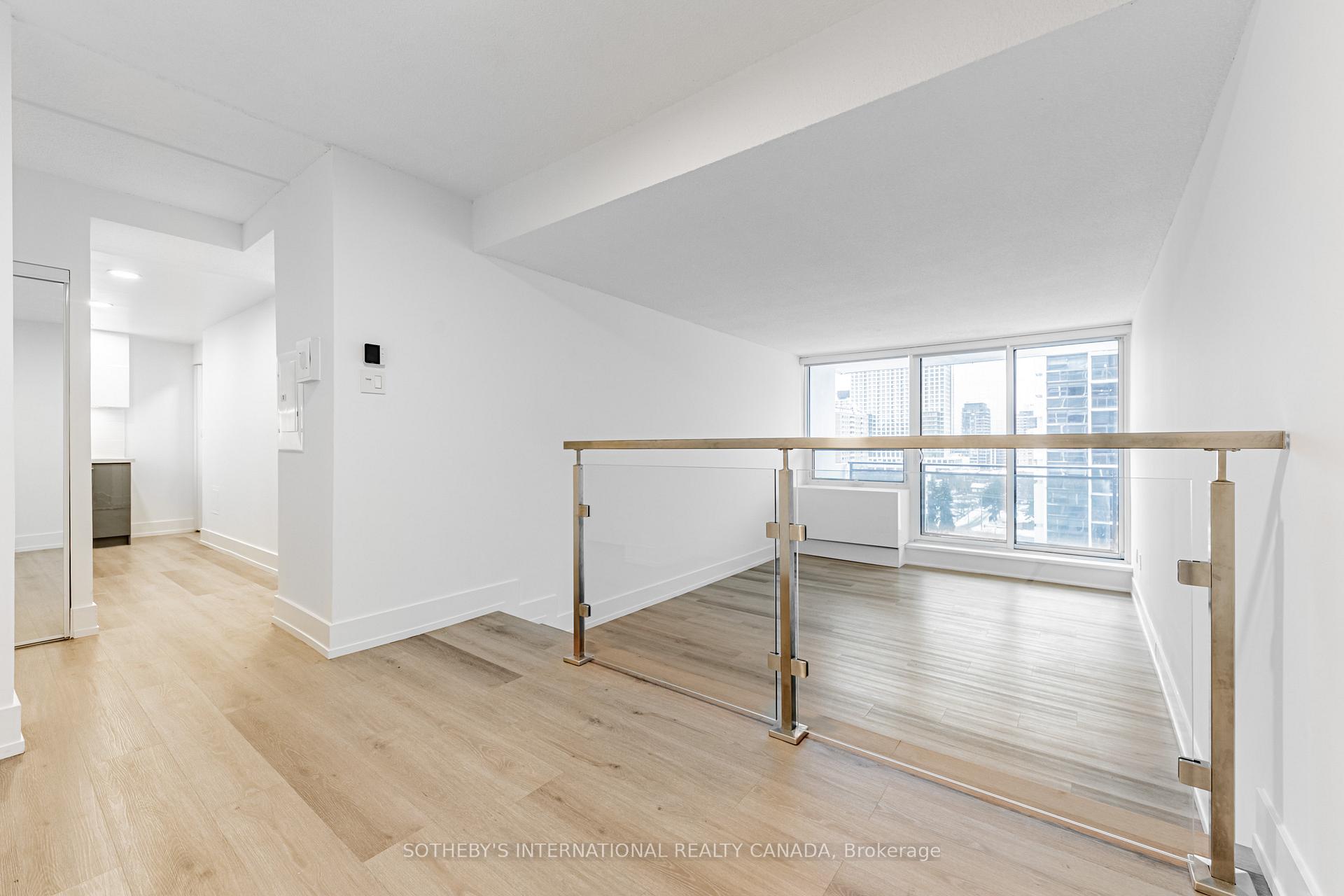 201 Sherbourne Street N2106, Toronto Unit: N2106