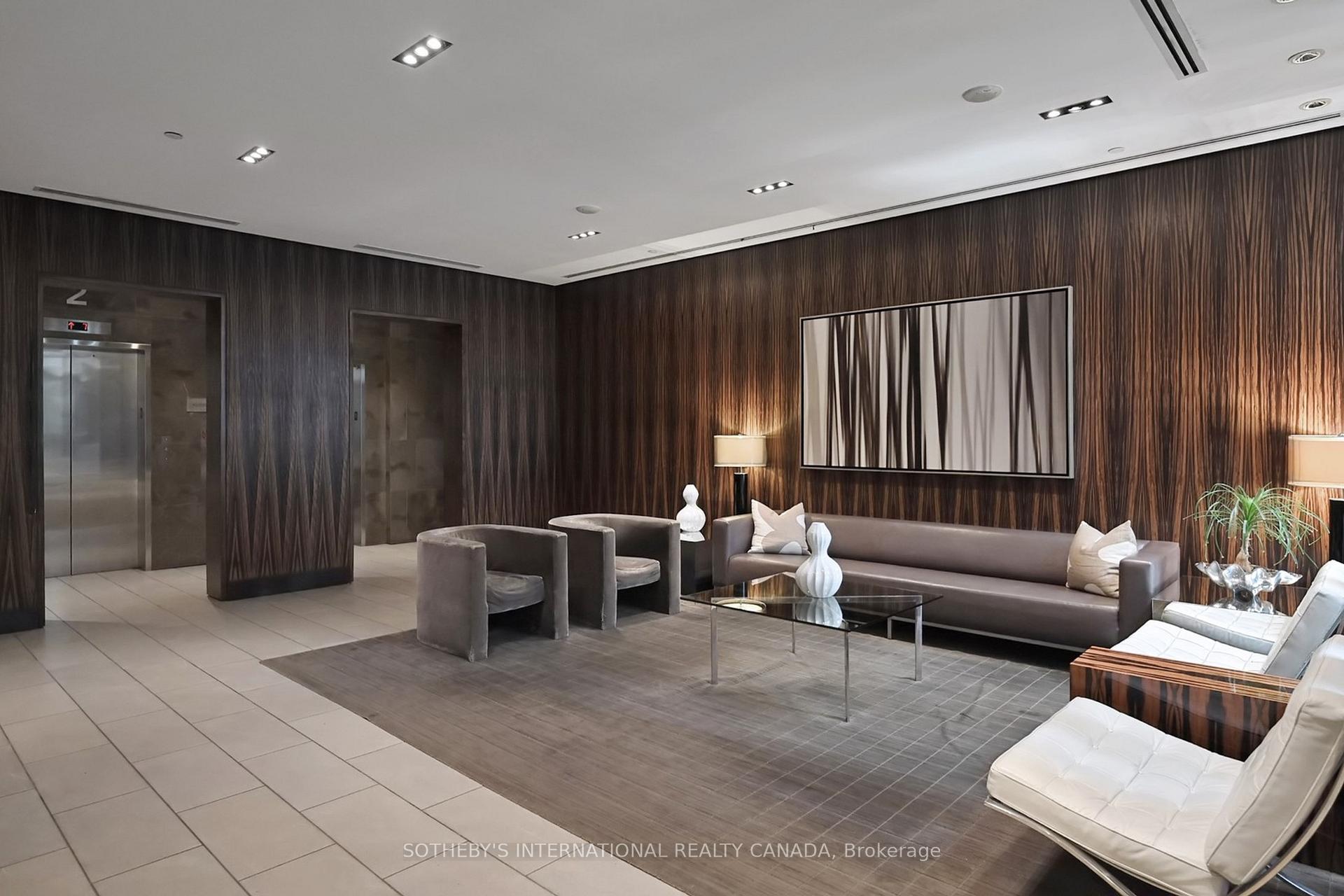 33 Lombard Street 4204, Toronto Unit: 4204