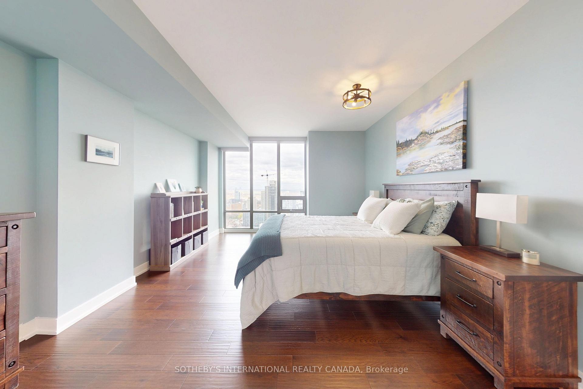 33 Lombard Street 4204, Toronto Unit: 4204