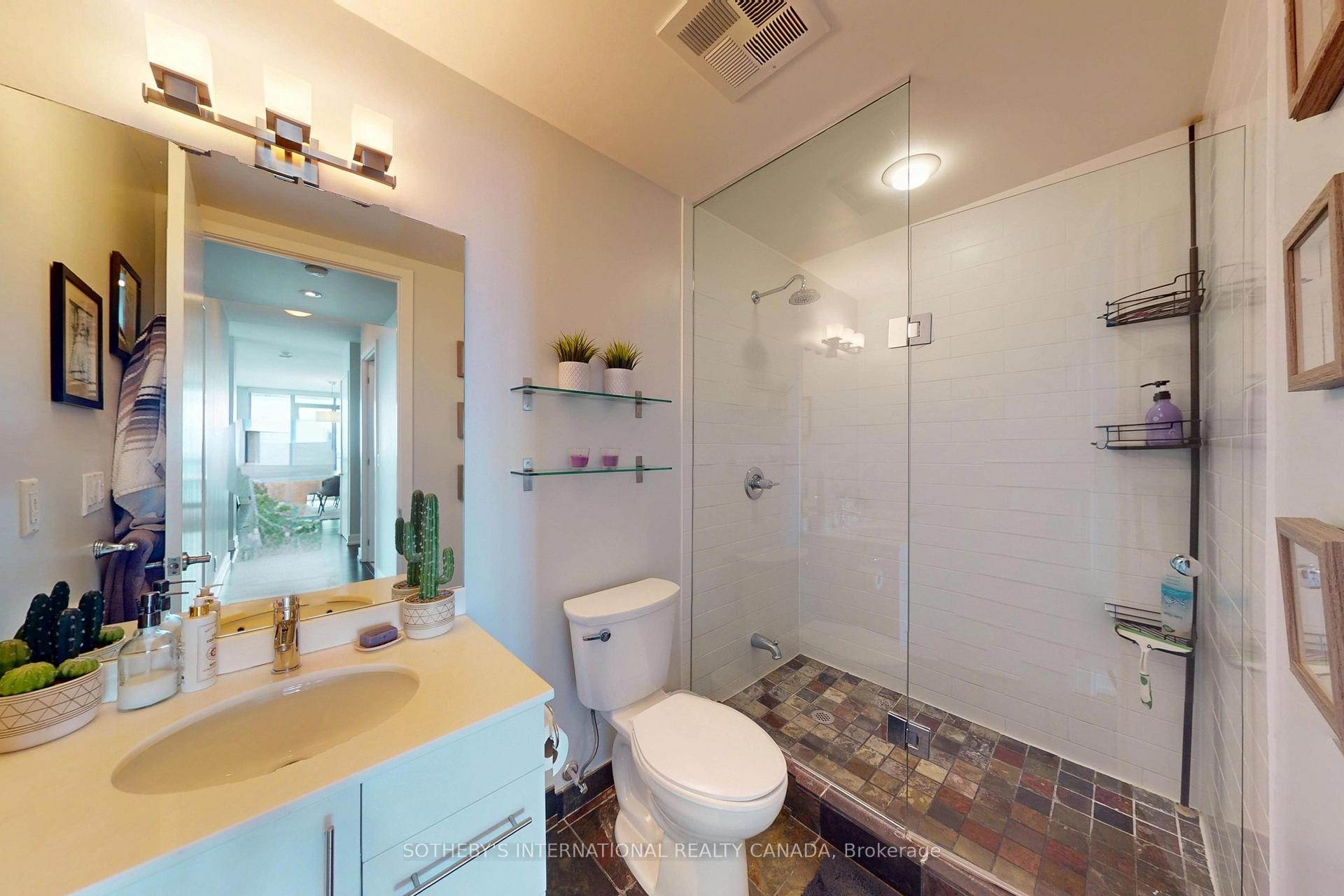 33 Lombard Street 4204, Toronto Unit: 4204