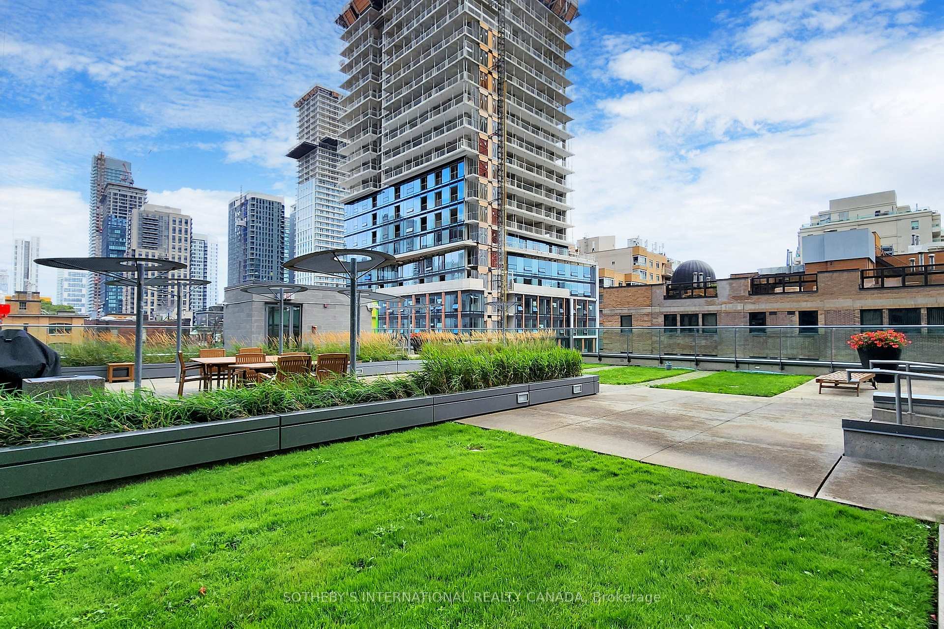 33 Lombard Street 4204, Toronto Unit: 4204