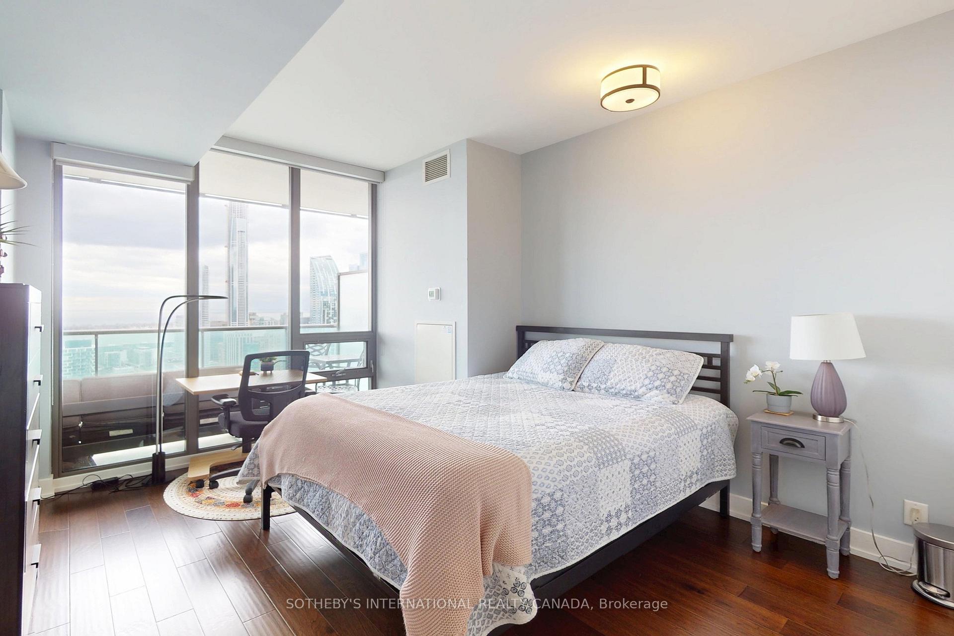 33 Lombard Street 4204, Toronto Unit: 4204